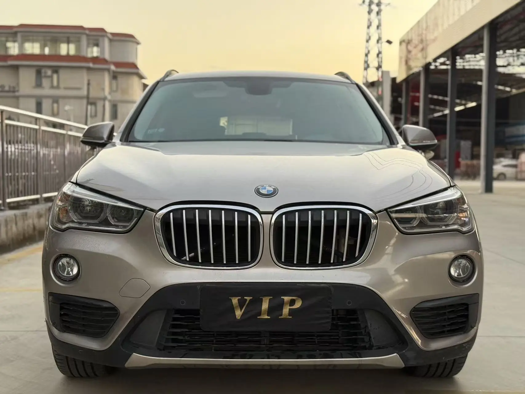 BMW X1  из Китая