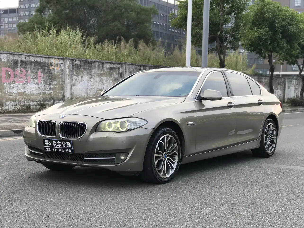 BMW 5 Series  из Китая