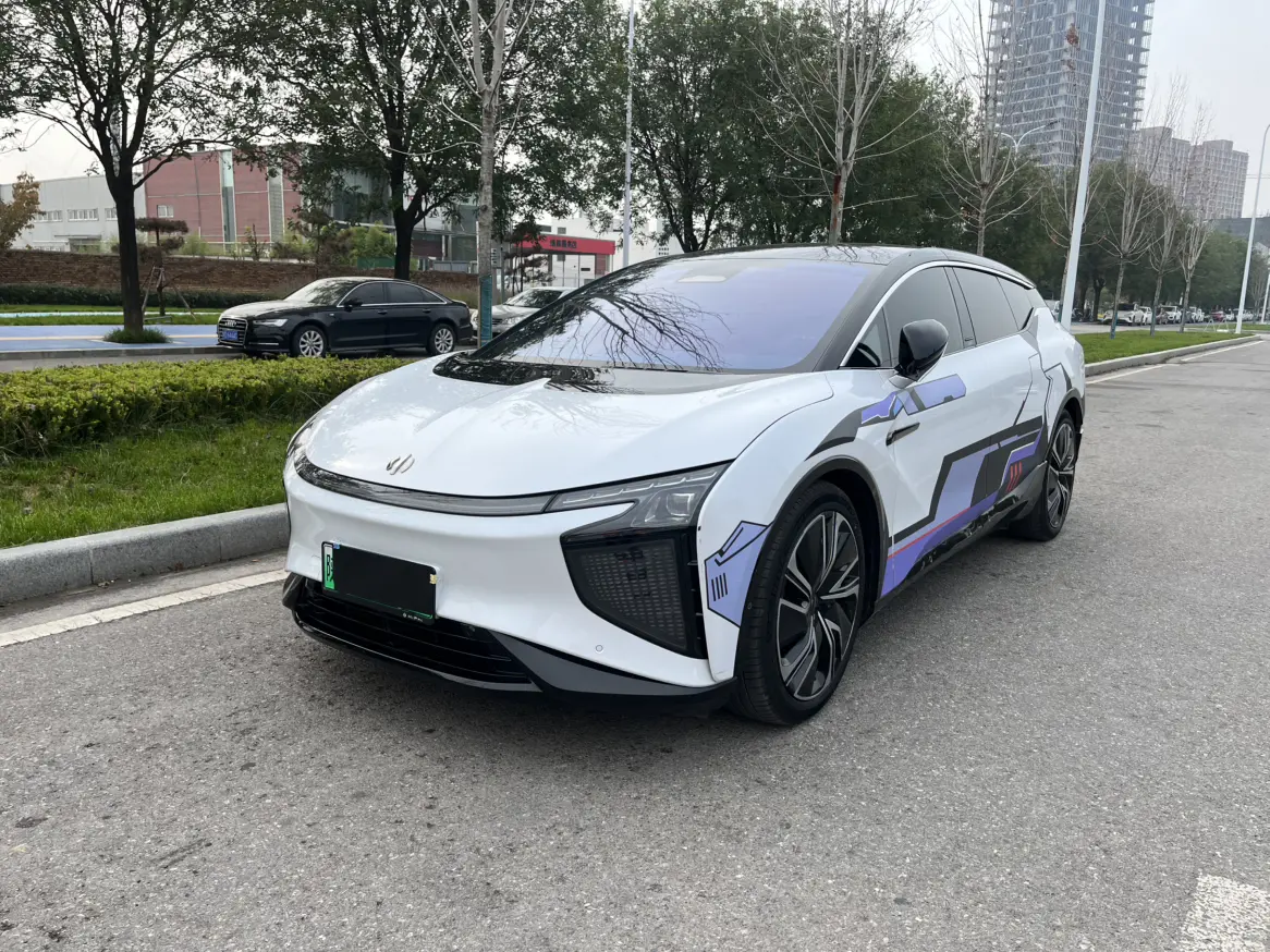 HiPhi X  из Китая