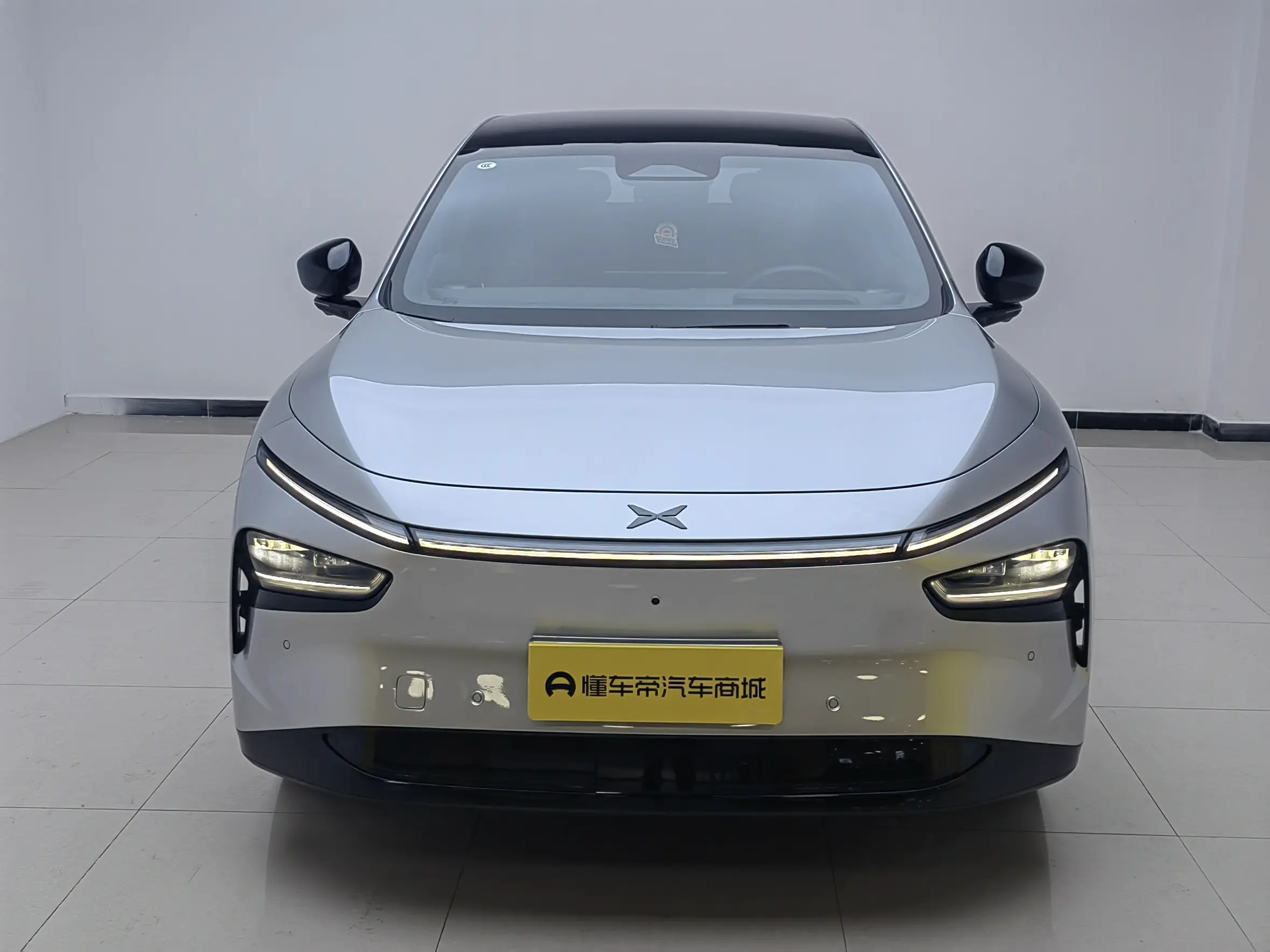 Xpeng G7  из Китая