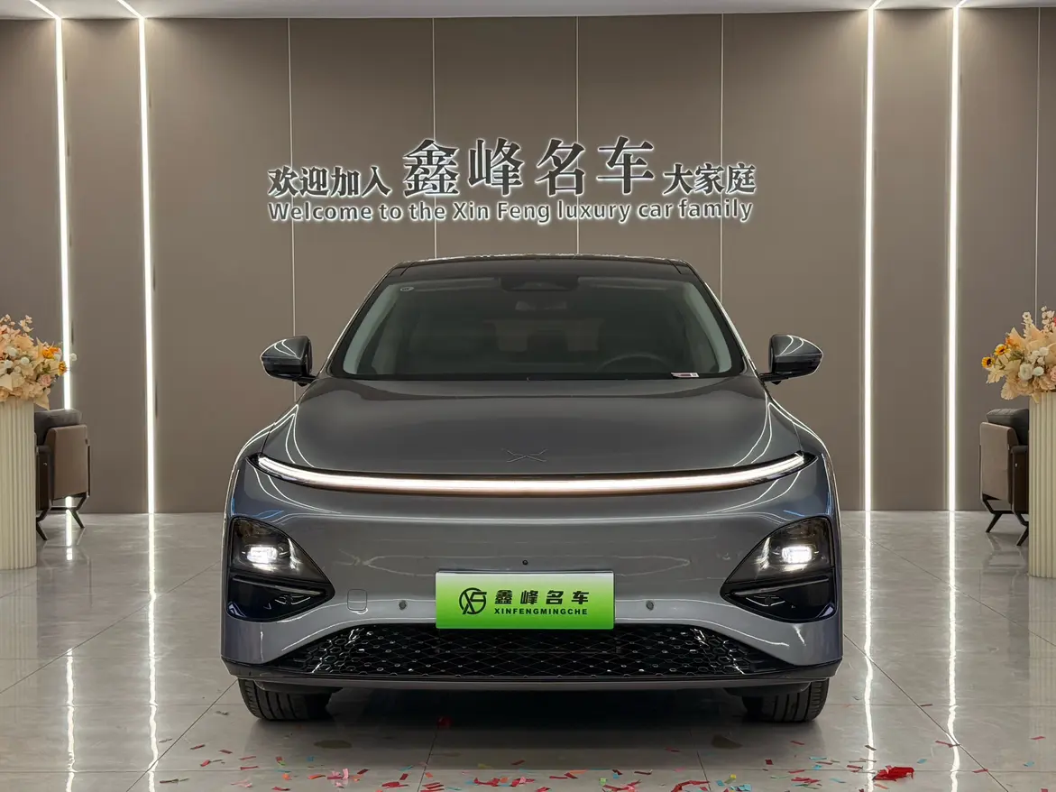 Xpeng G6  из Китая