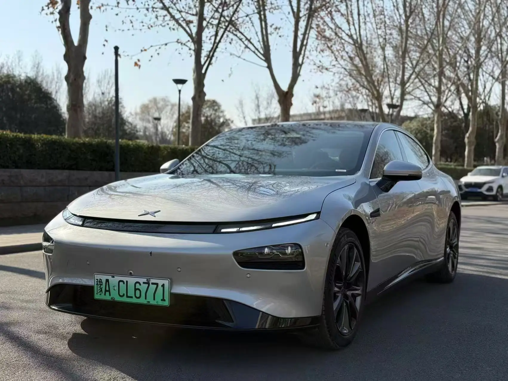 Xpeng P7  из Китая