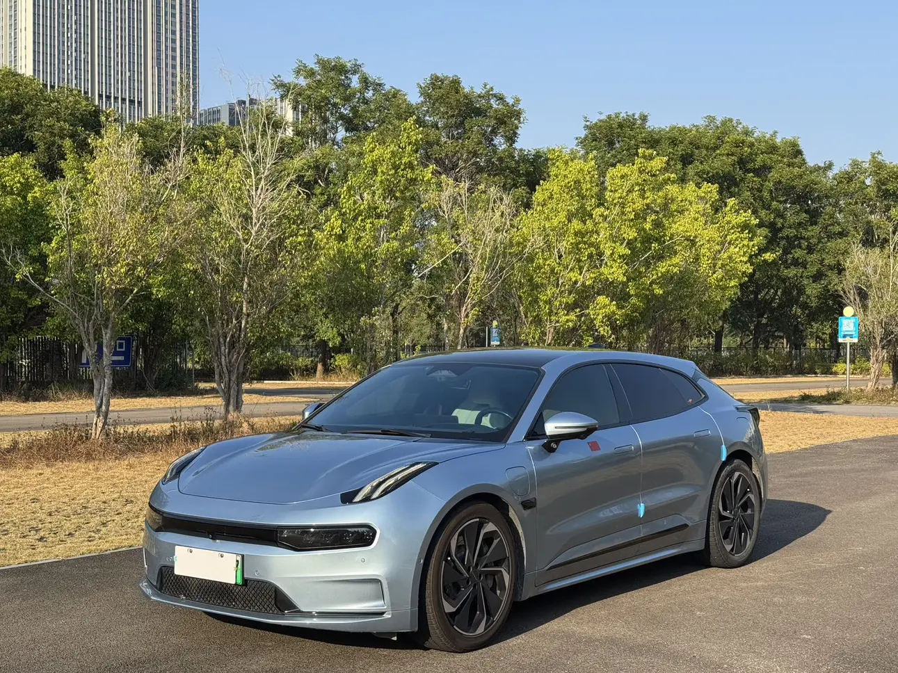 ZEEKR 001  из Китая