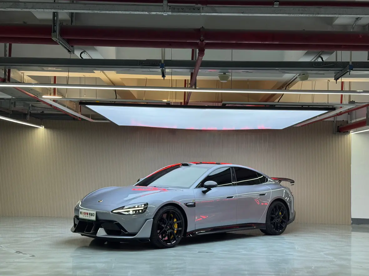 Xiaomi car Xiaomi SU7 Ultra  из Китая