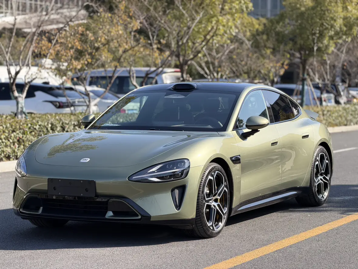 Xiaomi car Xiaomi SU7  из Китая