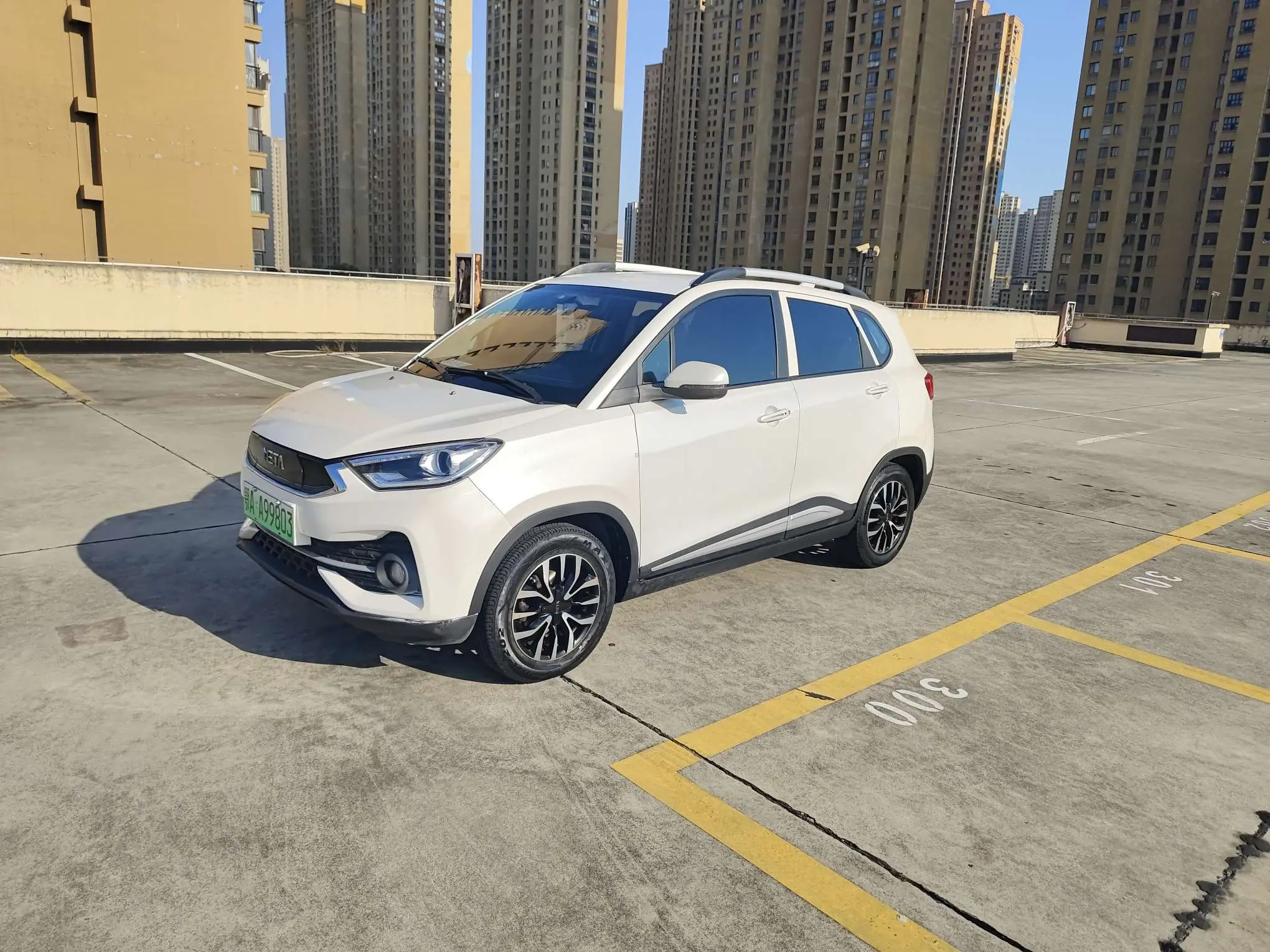 NETA Nezha N01  из Китая