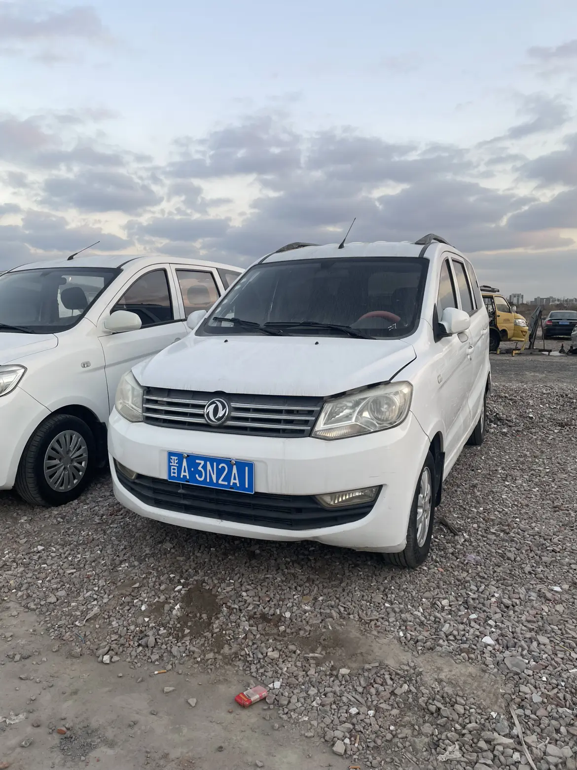 Dongfeng Fengon 330  из Китая