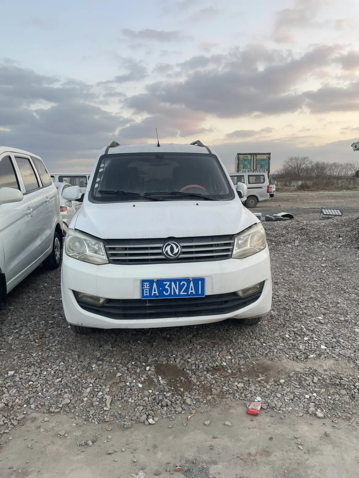 Dongfeng Fengon 330  из Китая