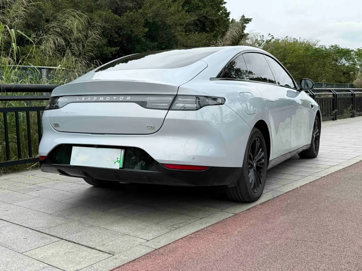 Leapmotor Zero running C01  из Китая