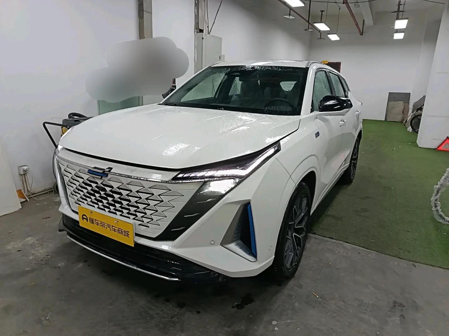 Oshan Changan Auchan Z6 iDD new energy  из Китая