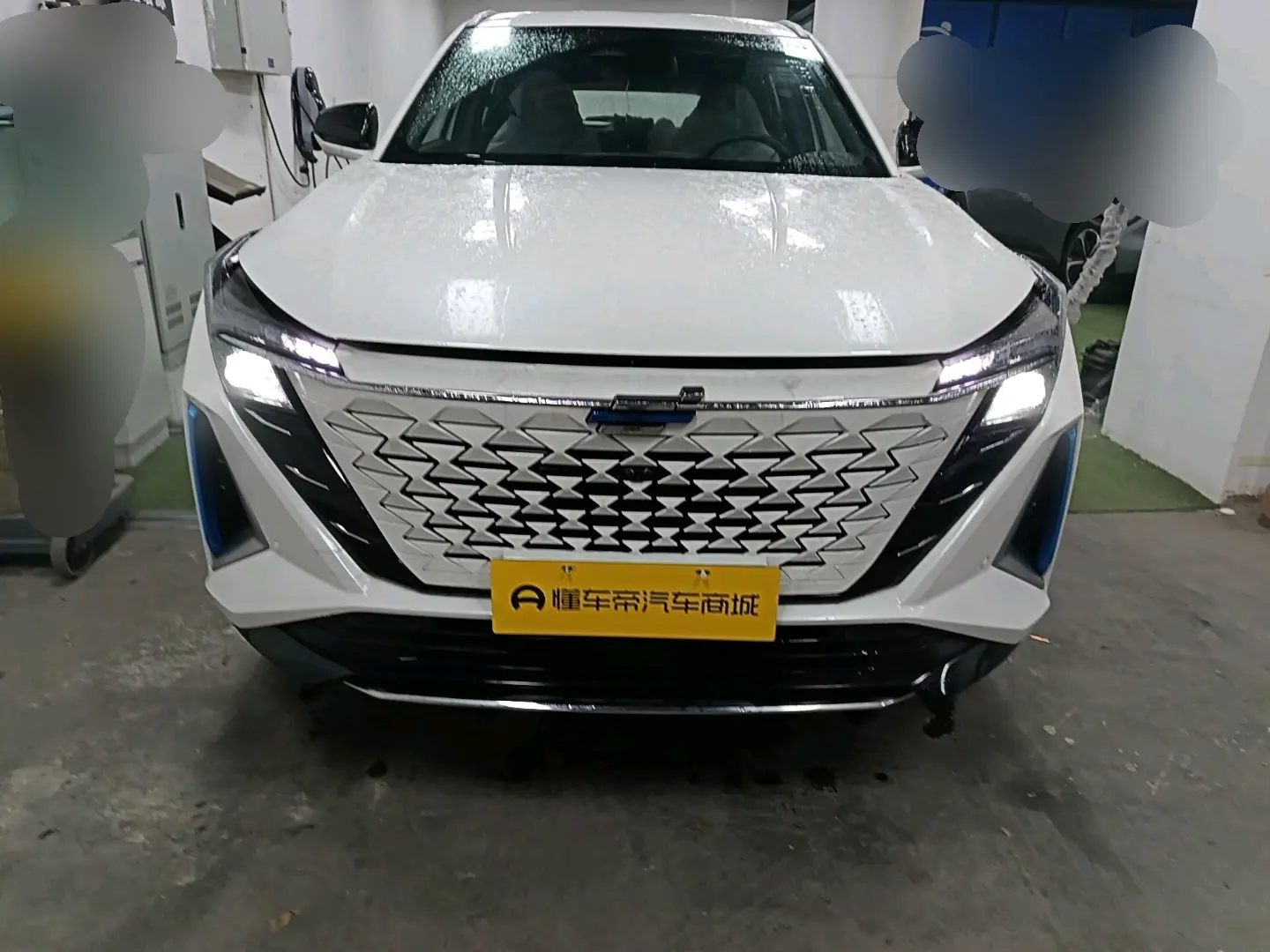 Oshan Changan Auchan Z6 iDD new energy  из Китая