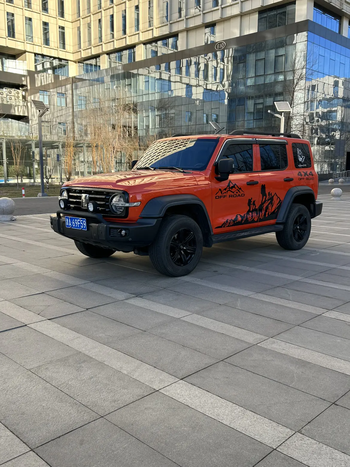 Tank 300  из Китая