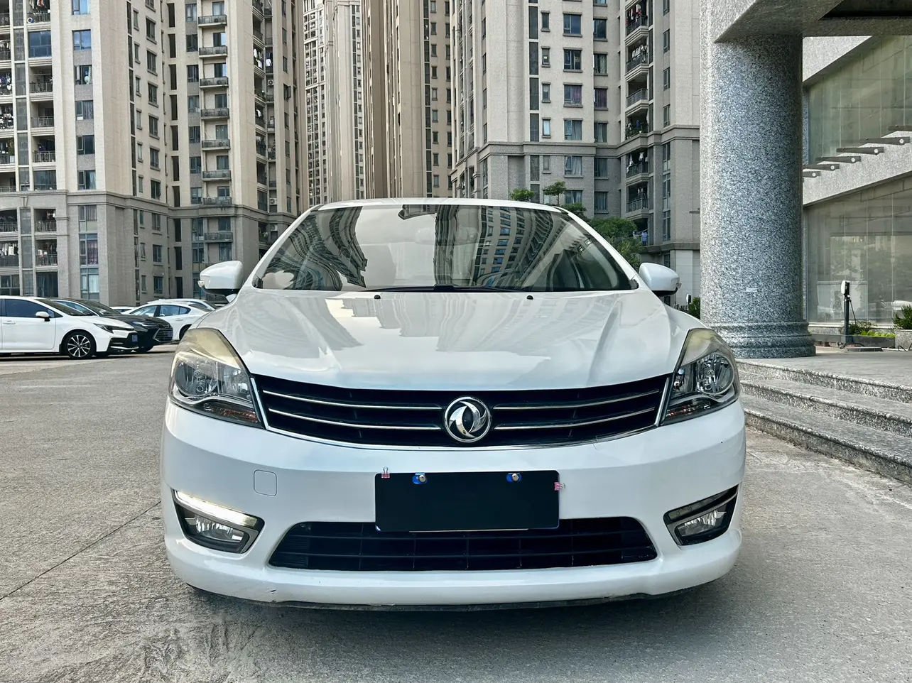 Dongfeng Fengshen L60  из Китая