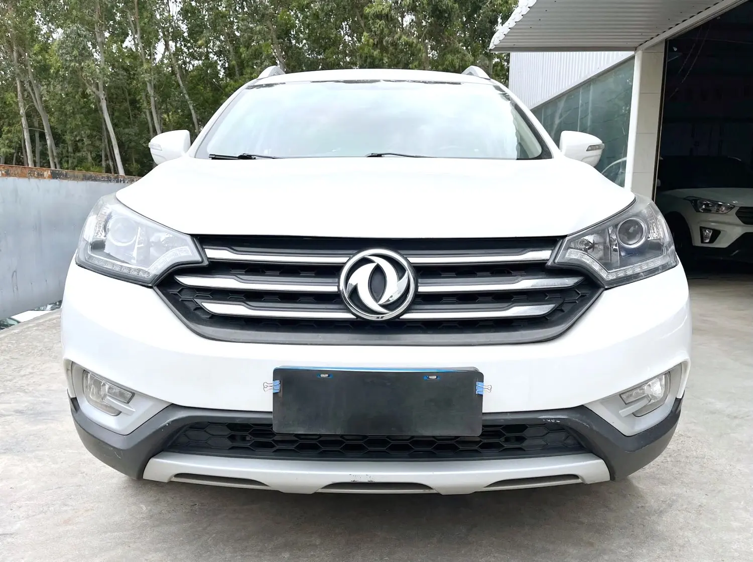 Dongfeng Fengshen AX7  из Китая