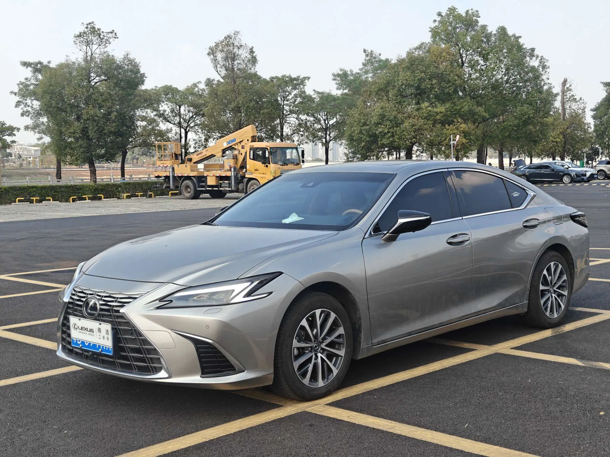 Lexus ES  из Китая