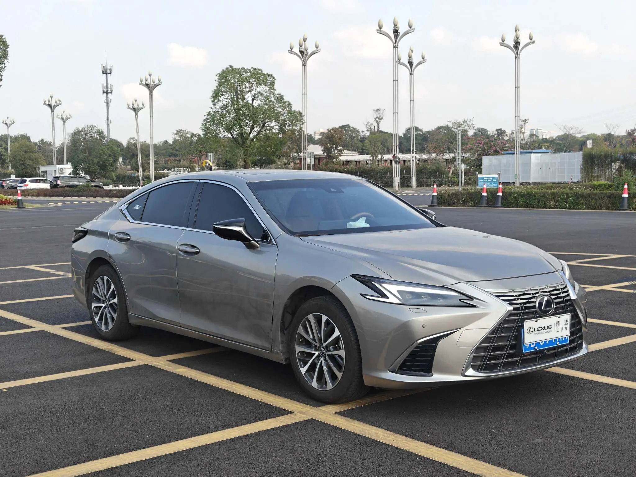 Lexus ES  из Китая