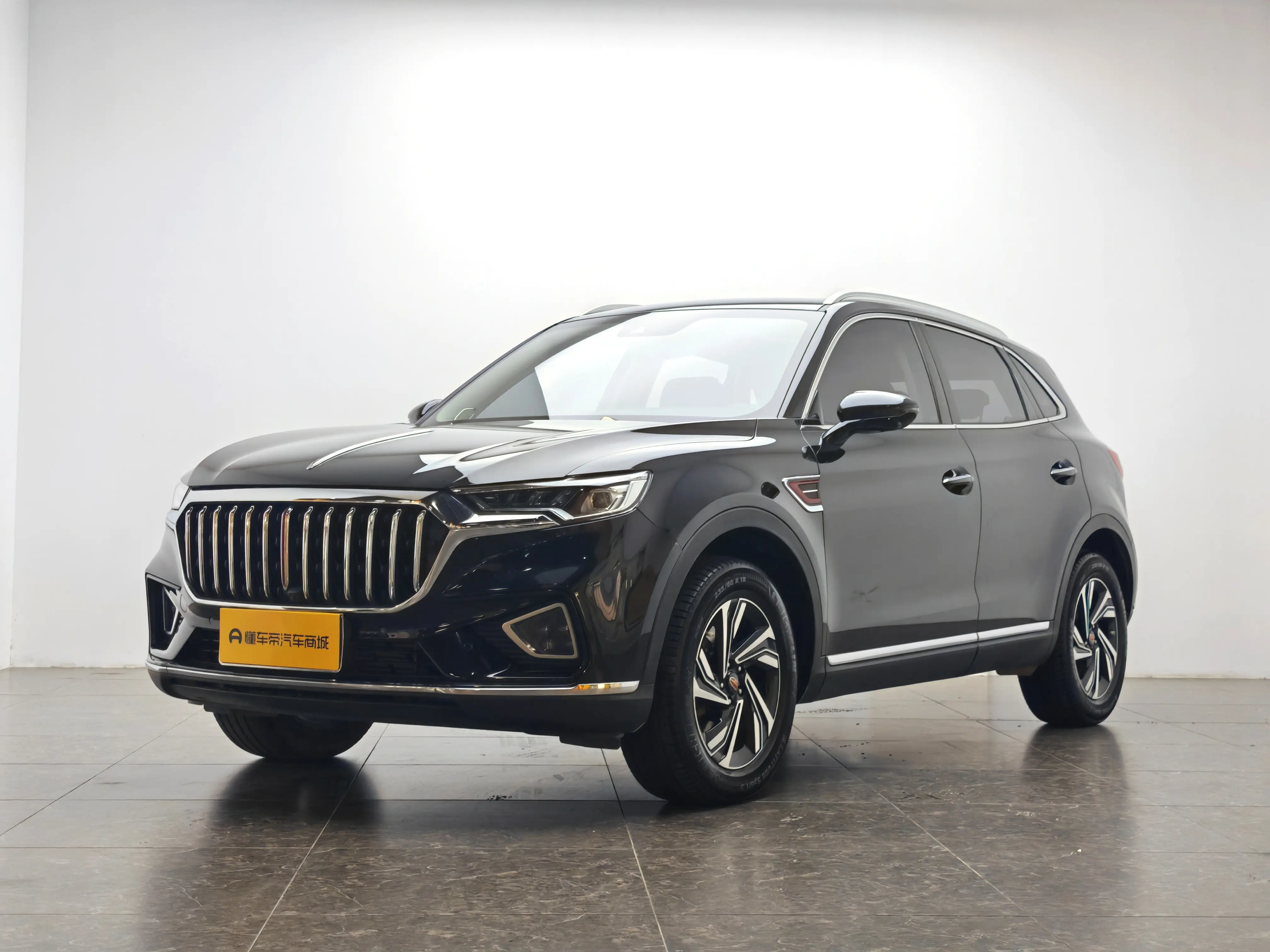 Hongqi HS5  из Китая