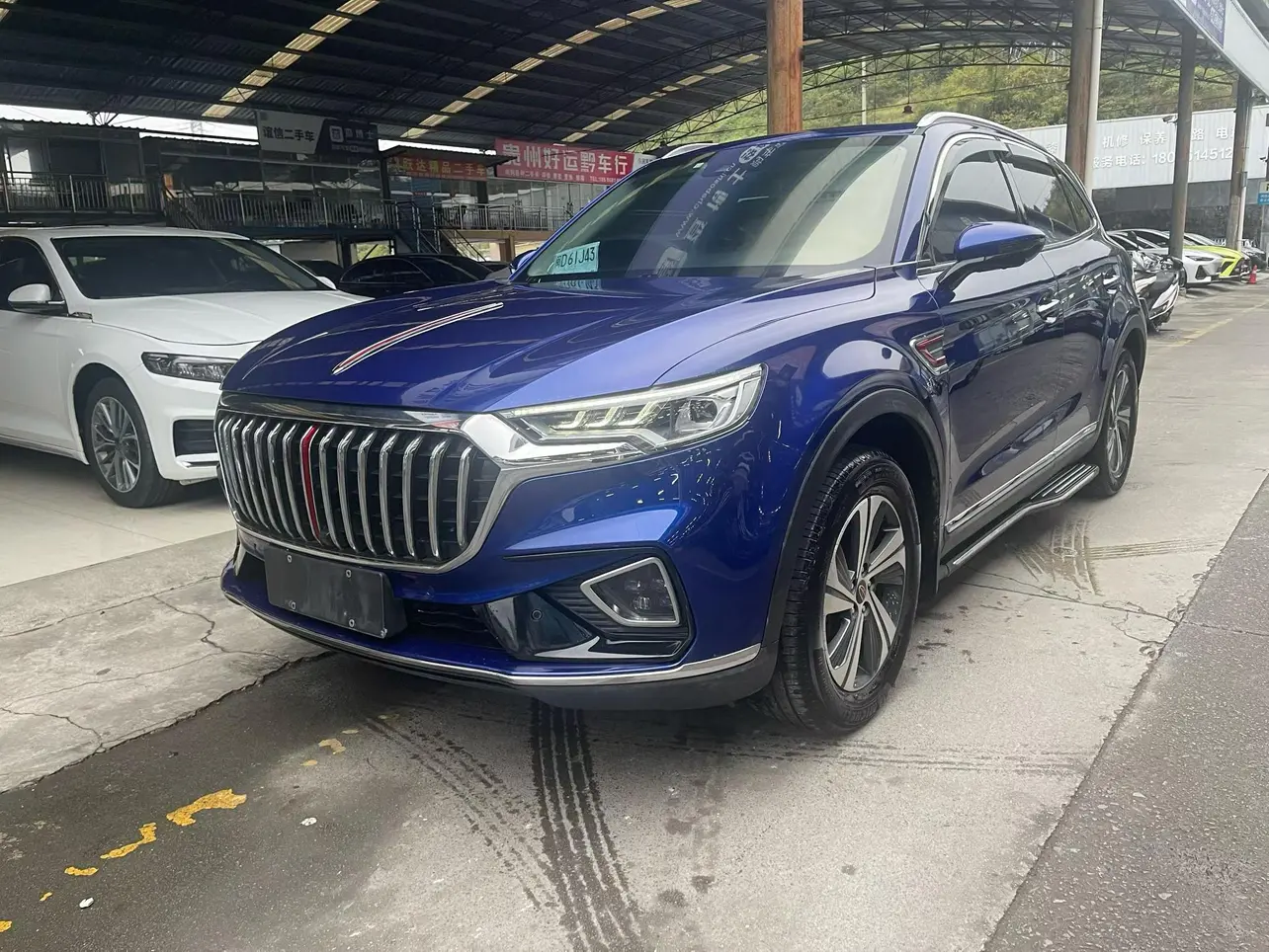 Hongqi HS5  из Китая