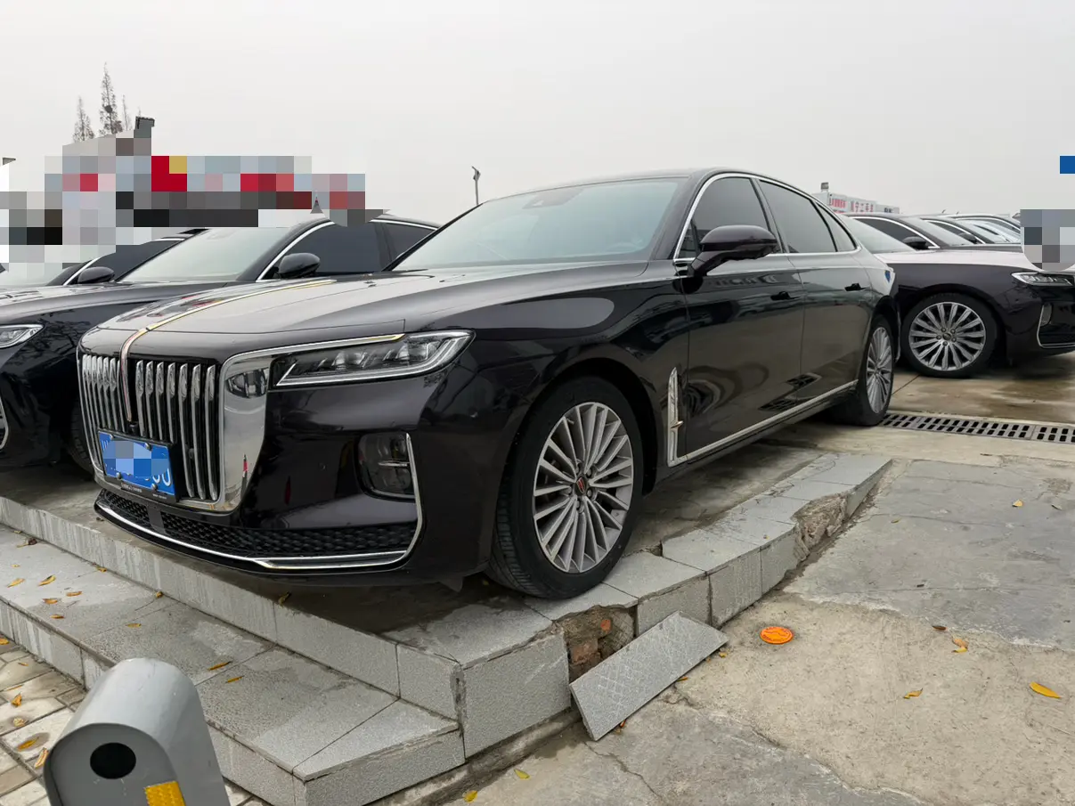 Hongqi H9  из Китая