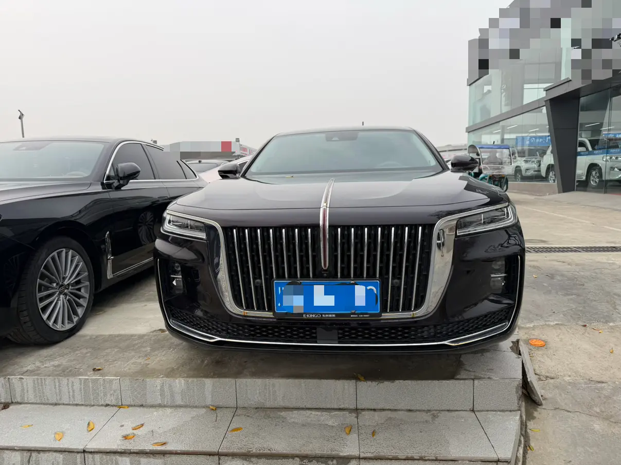 Hongqi H9  из Китая