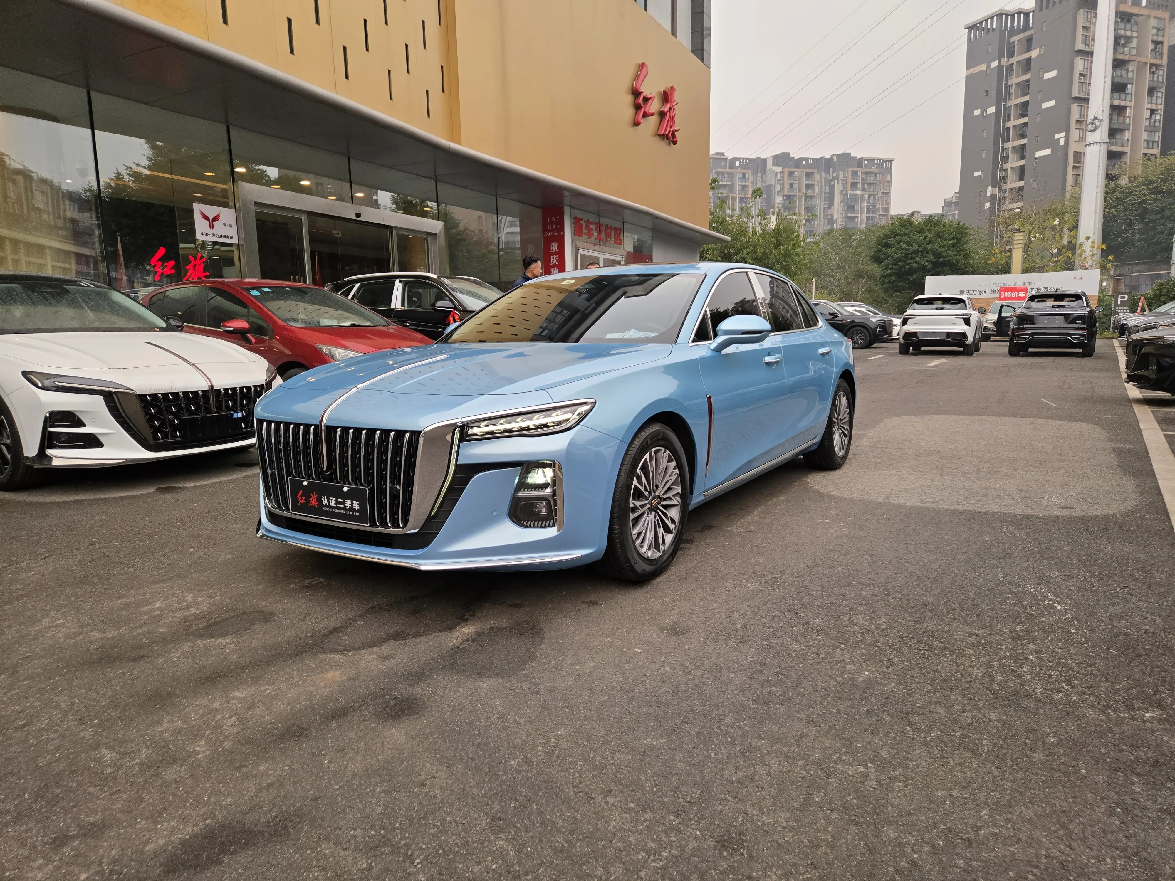 Hongqi H5  из Китая