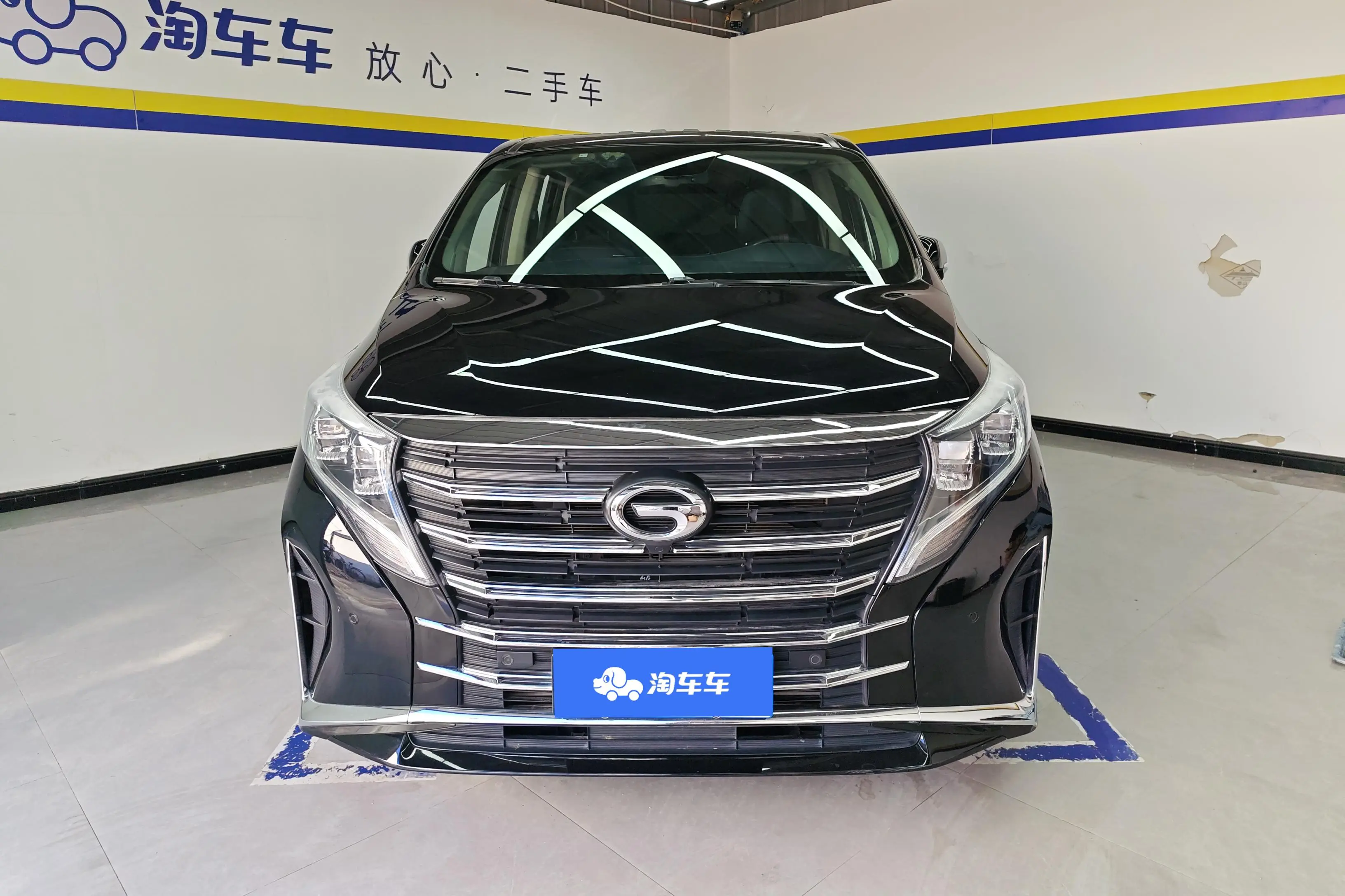 GAC Trumpchi M8  из Китая