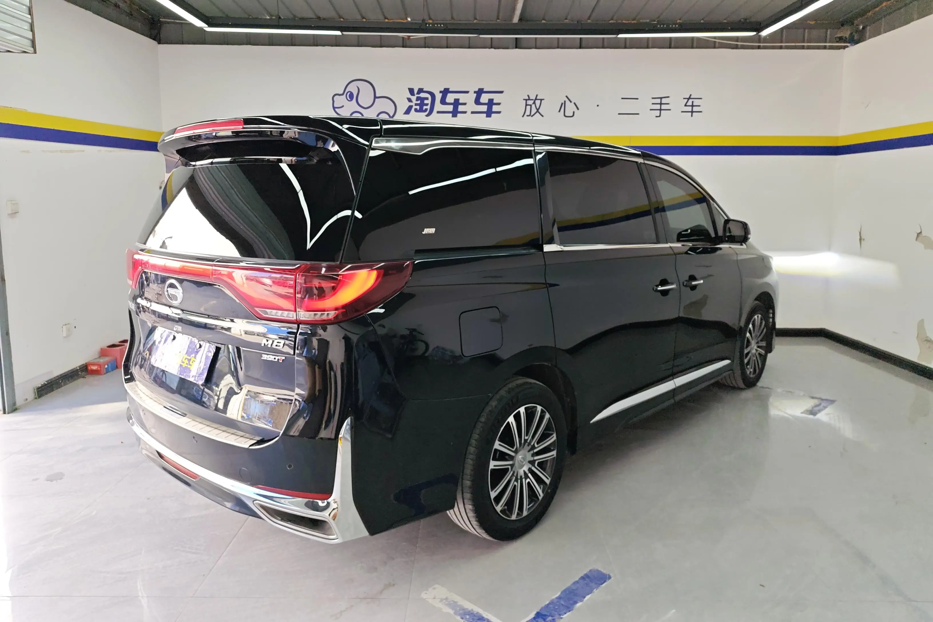 GAC Trumpchi M8  из Китая