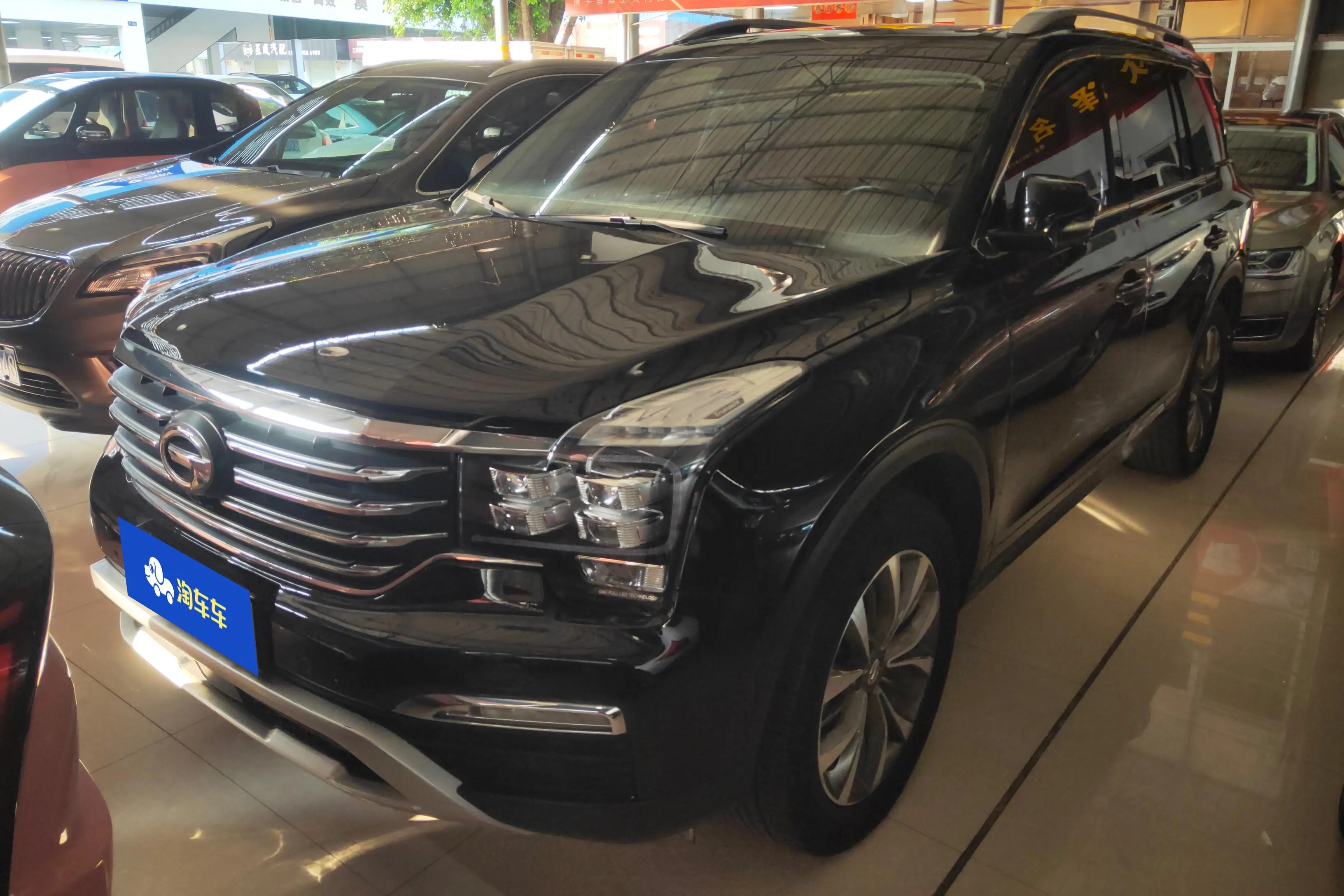 GAC Trumpchi GS8  из Китая