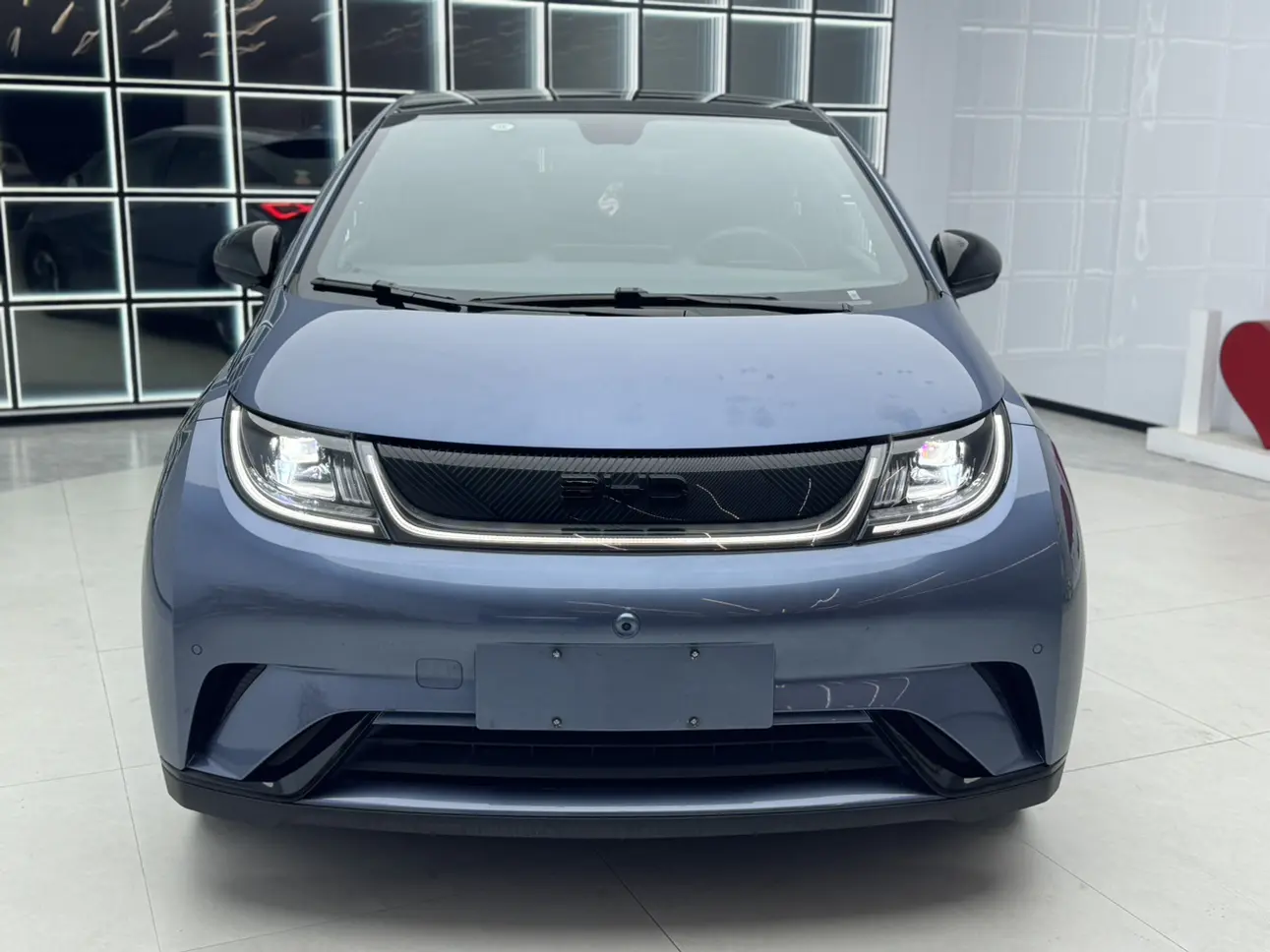 BYD Dolphin  из Китая