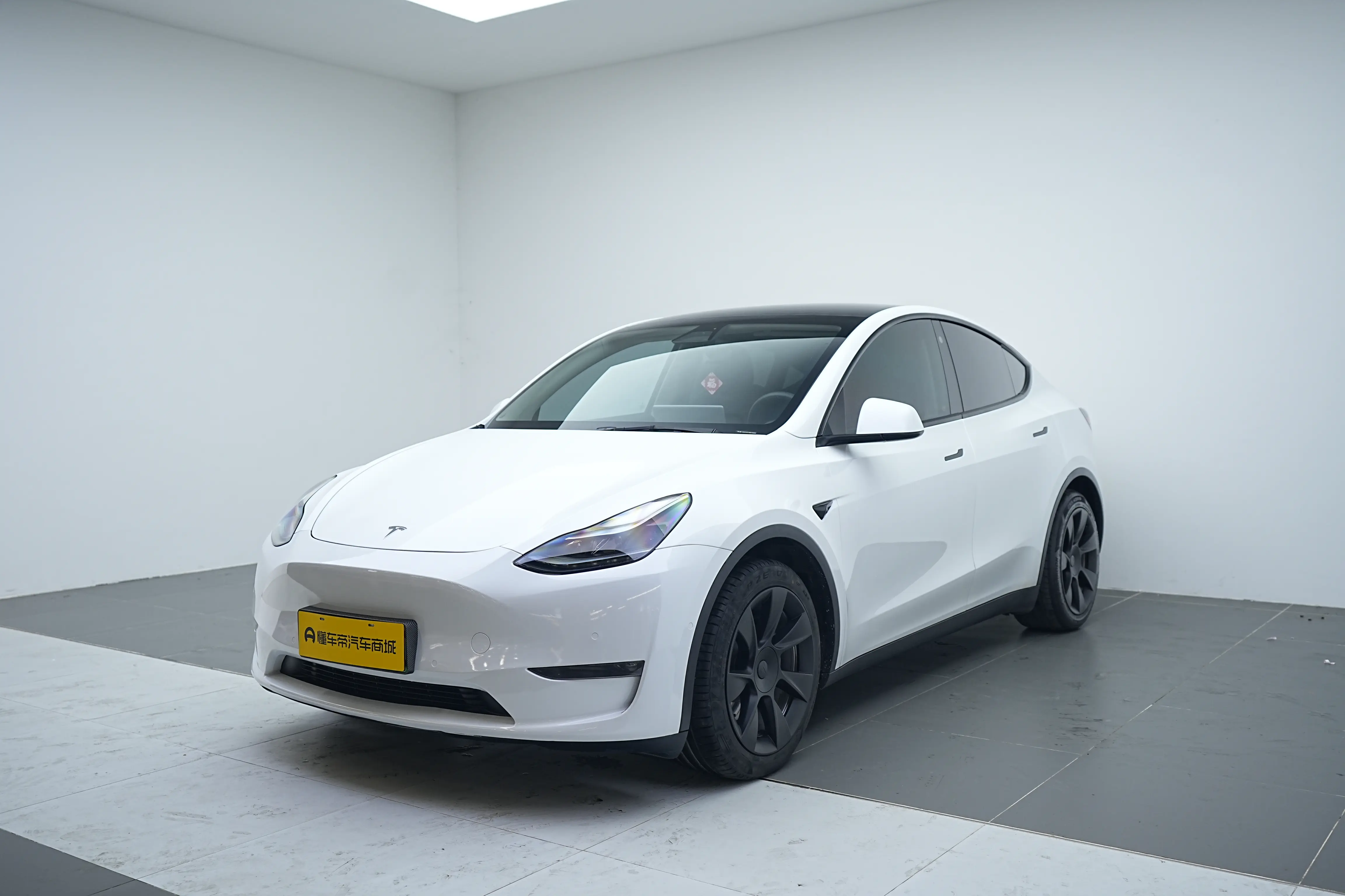 Tesla Model Y  из Китая