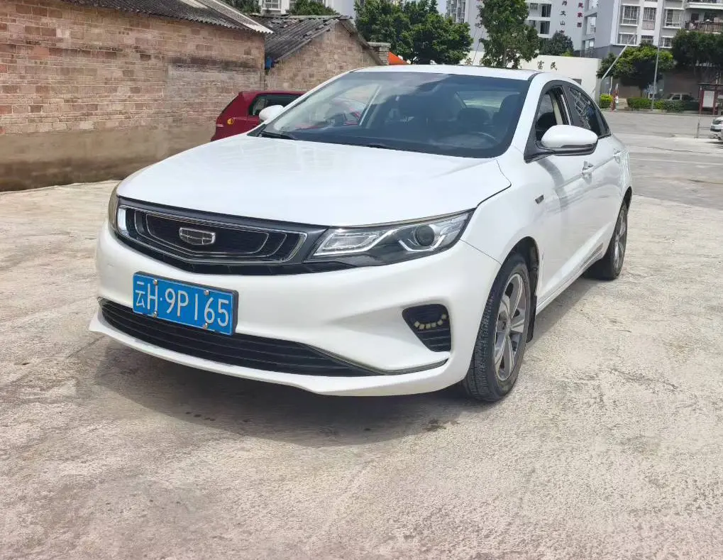Geely Emgrand GL  из Китая