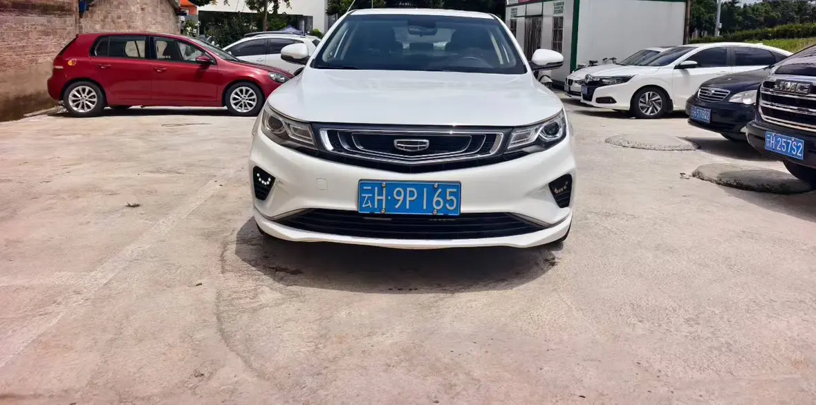 Geely Emgrand GL  из Китая