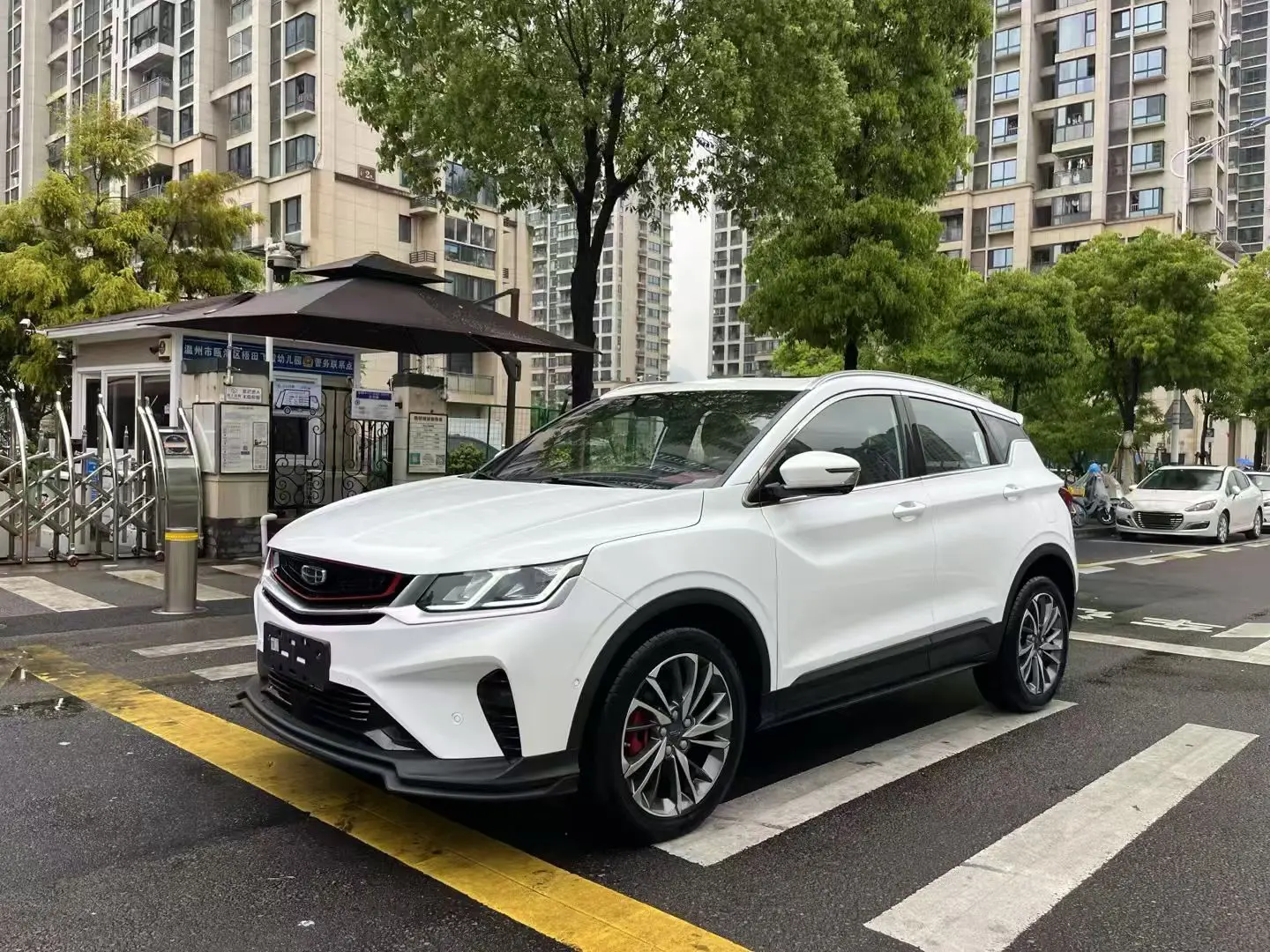 Geely Coolray SX11 (Binyue)  из Китая