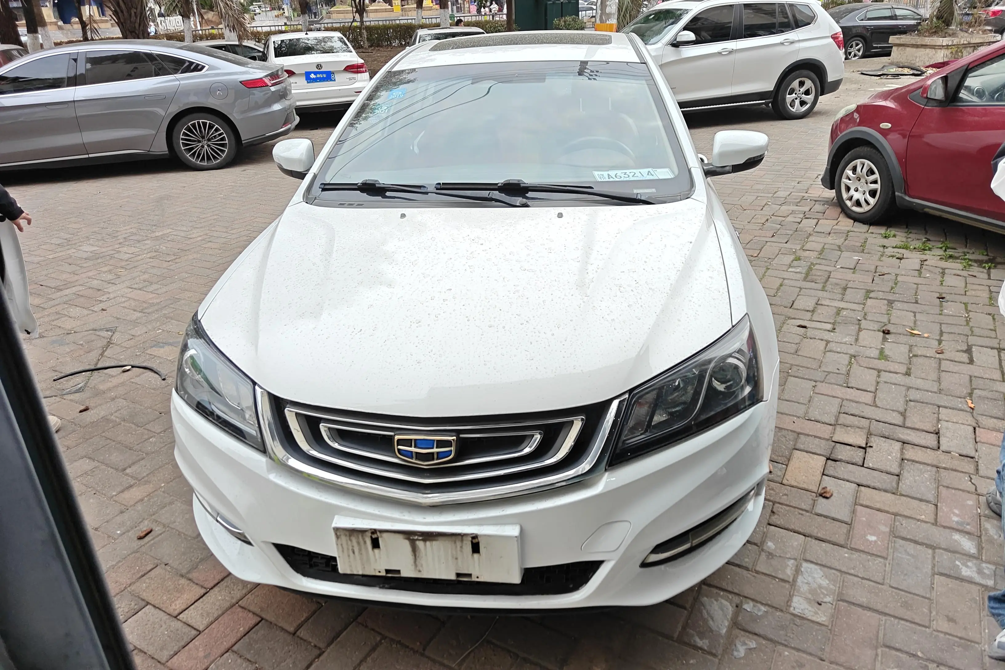 Geely Emgrand  из Китая