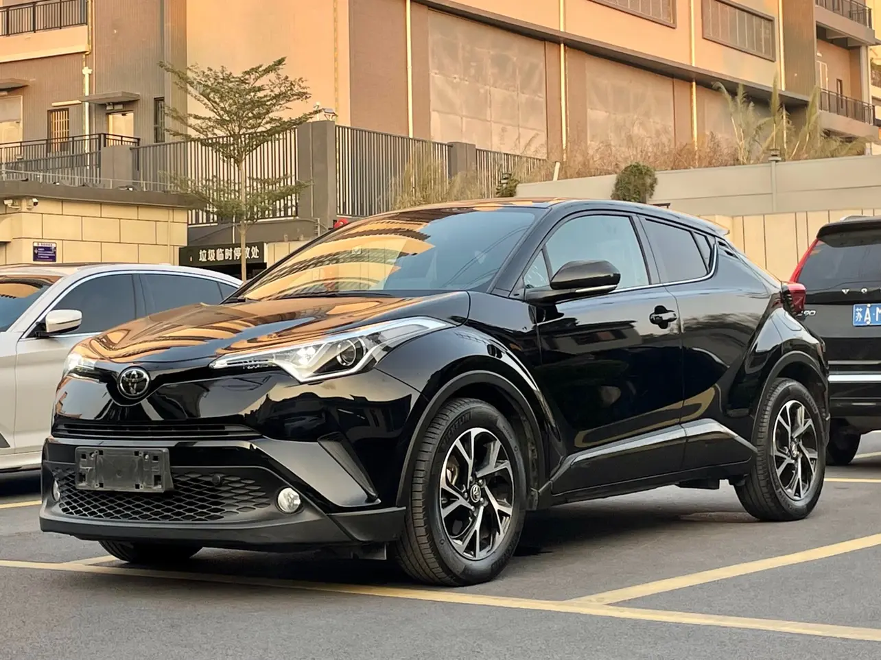 Toyota C-HR  из Китая