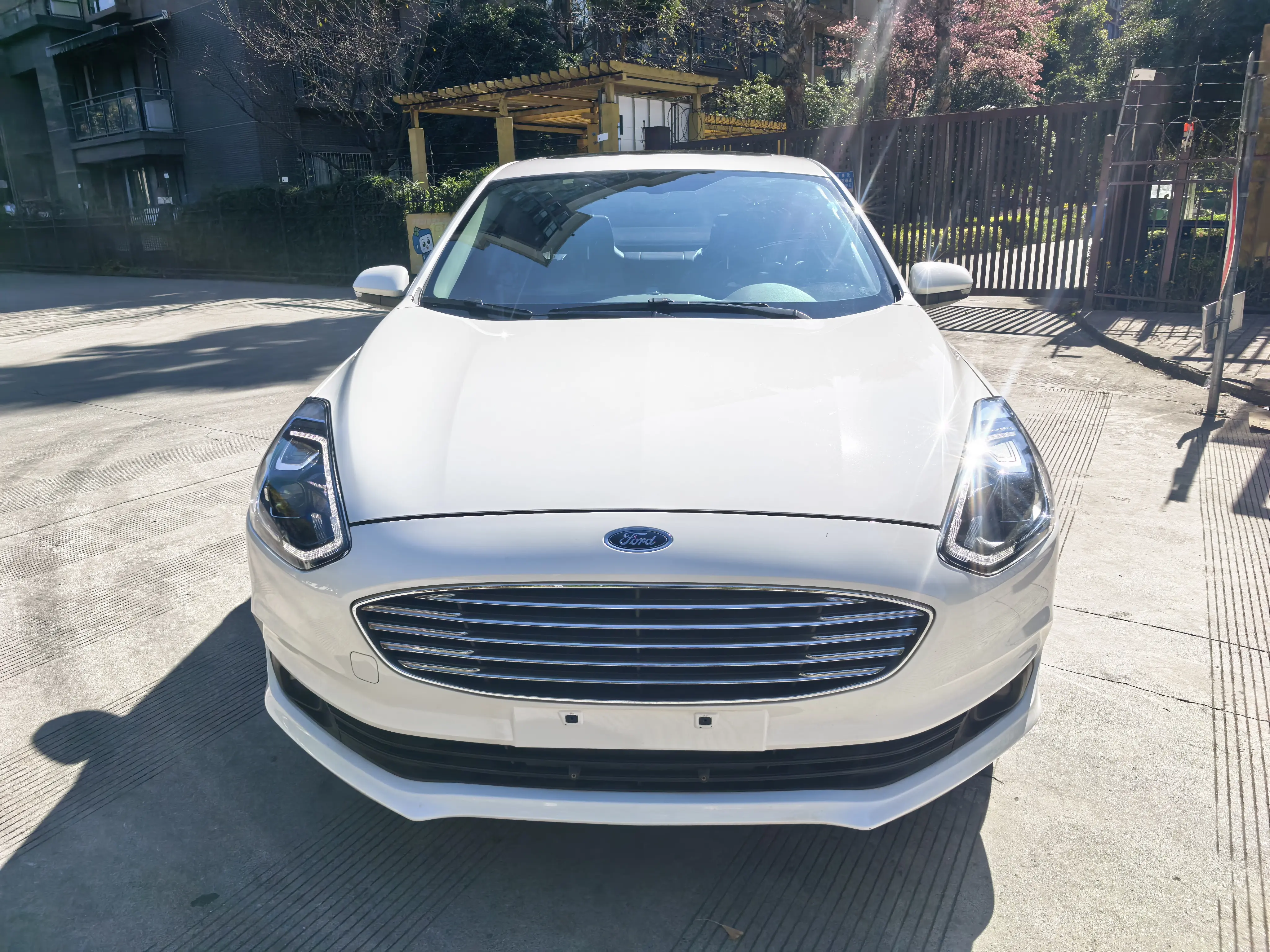 Ford Forrest  из Китая