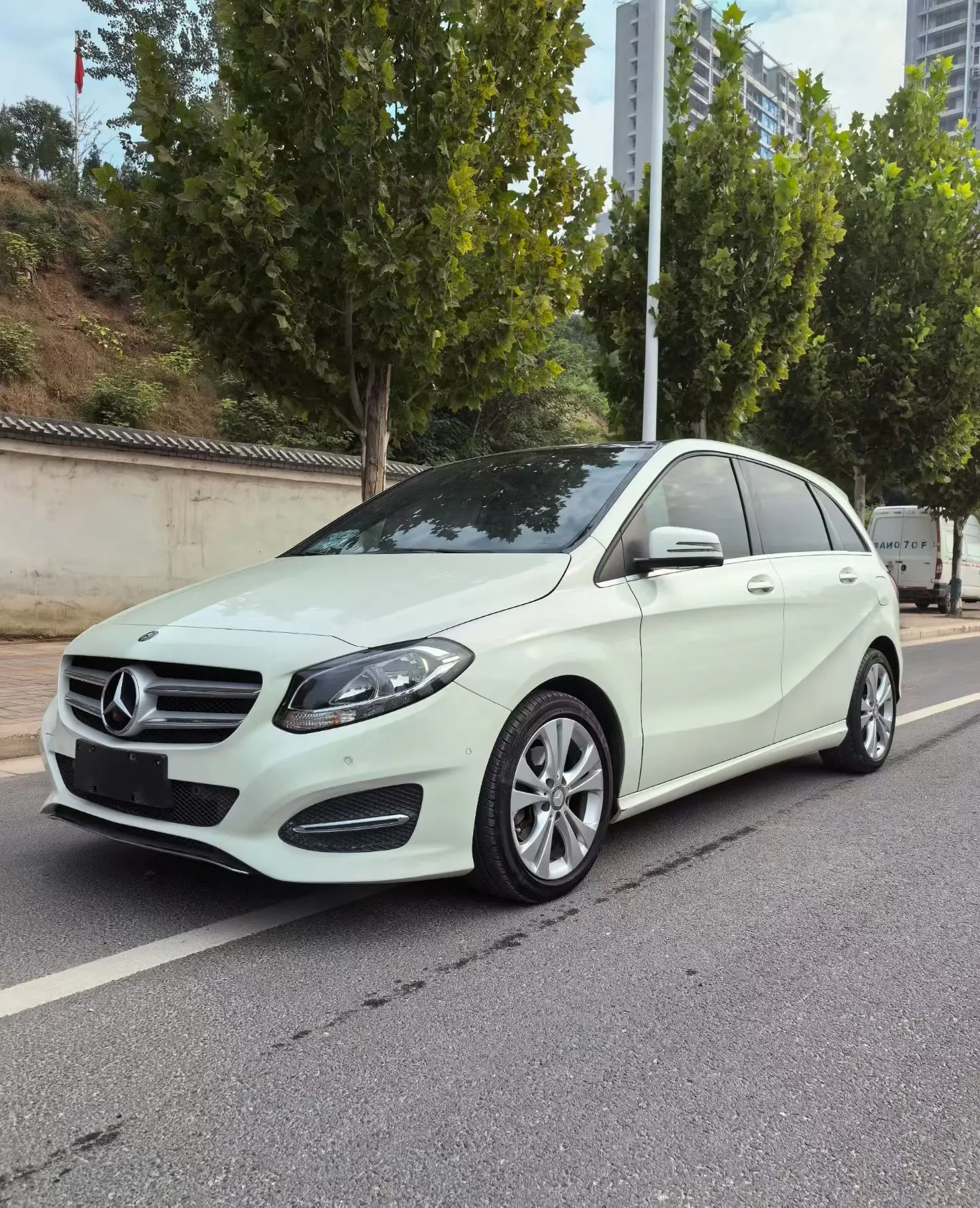 Mercedes-Benz Mercedes Benz B Class  из Китая
