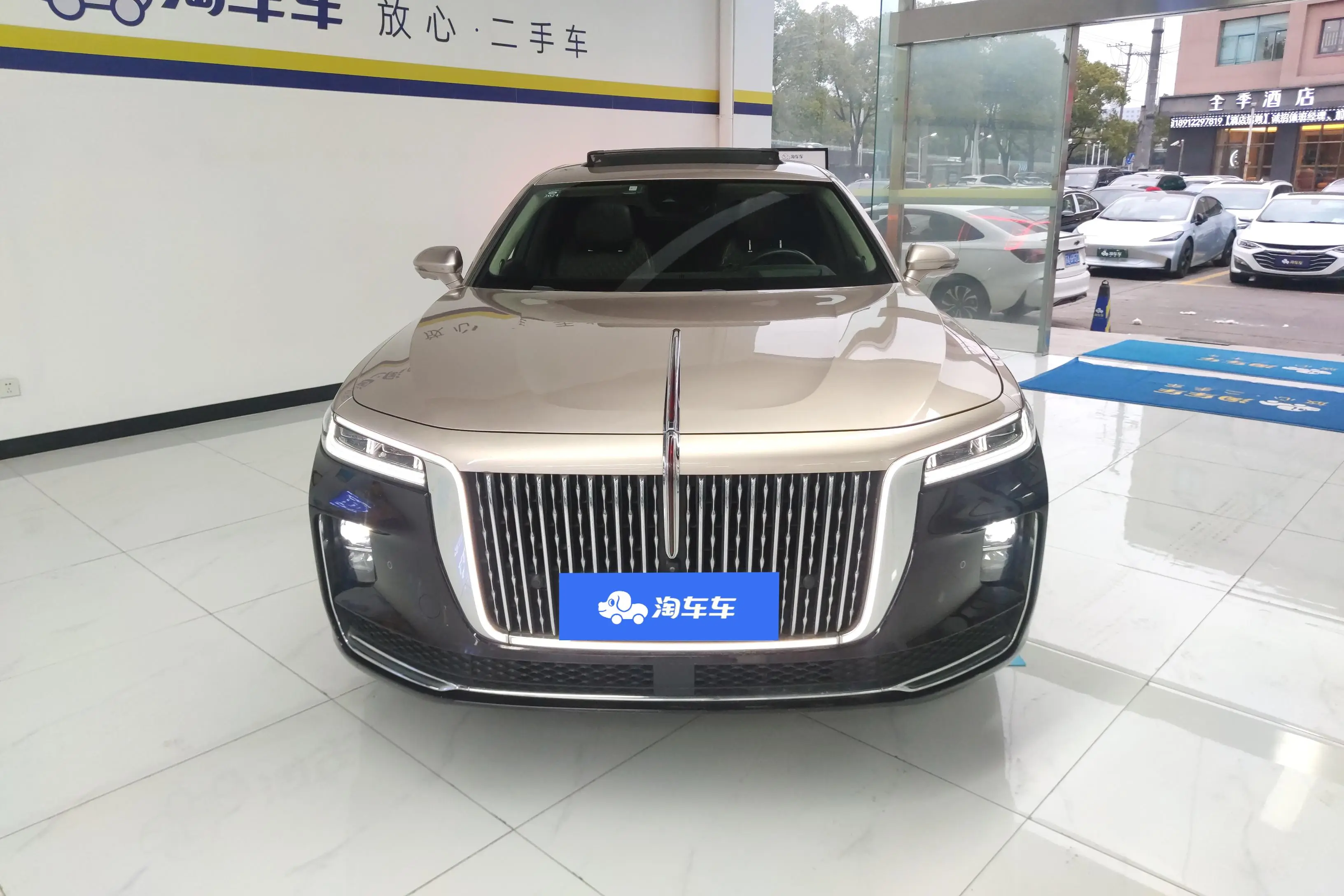 Hongqi H9  из Китая