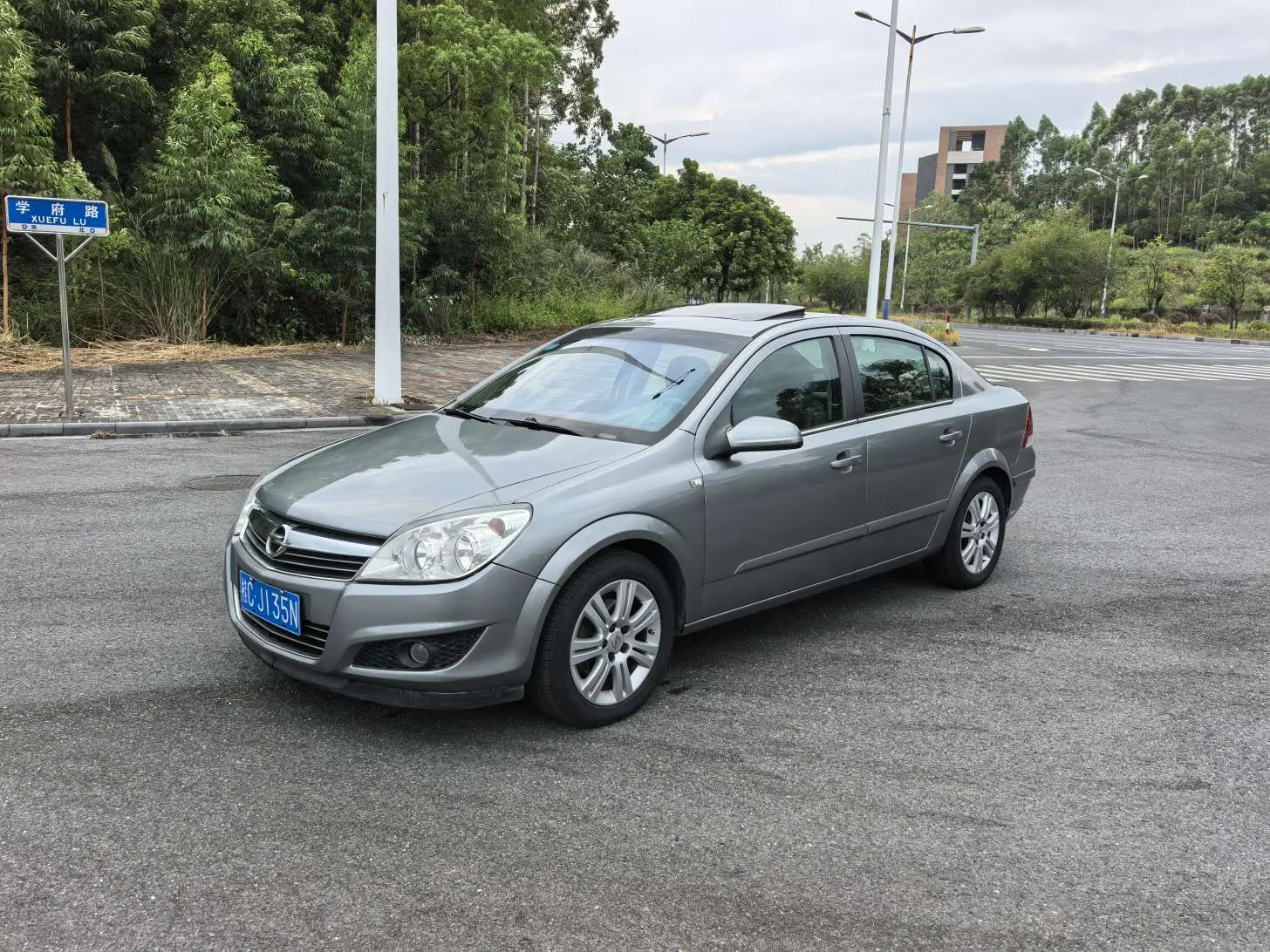Opel Astra  из Китая