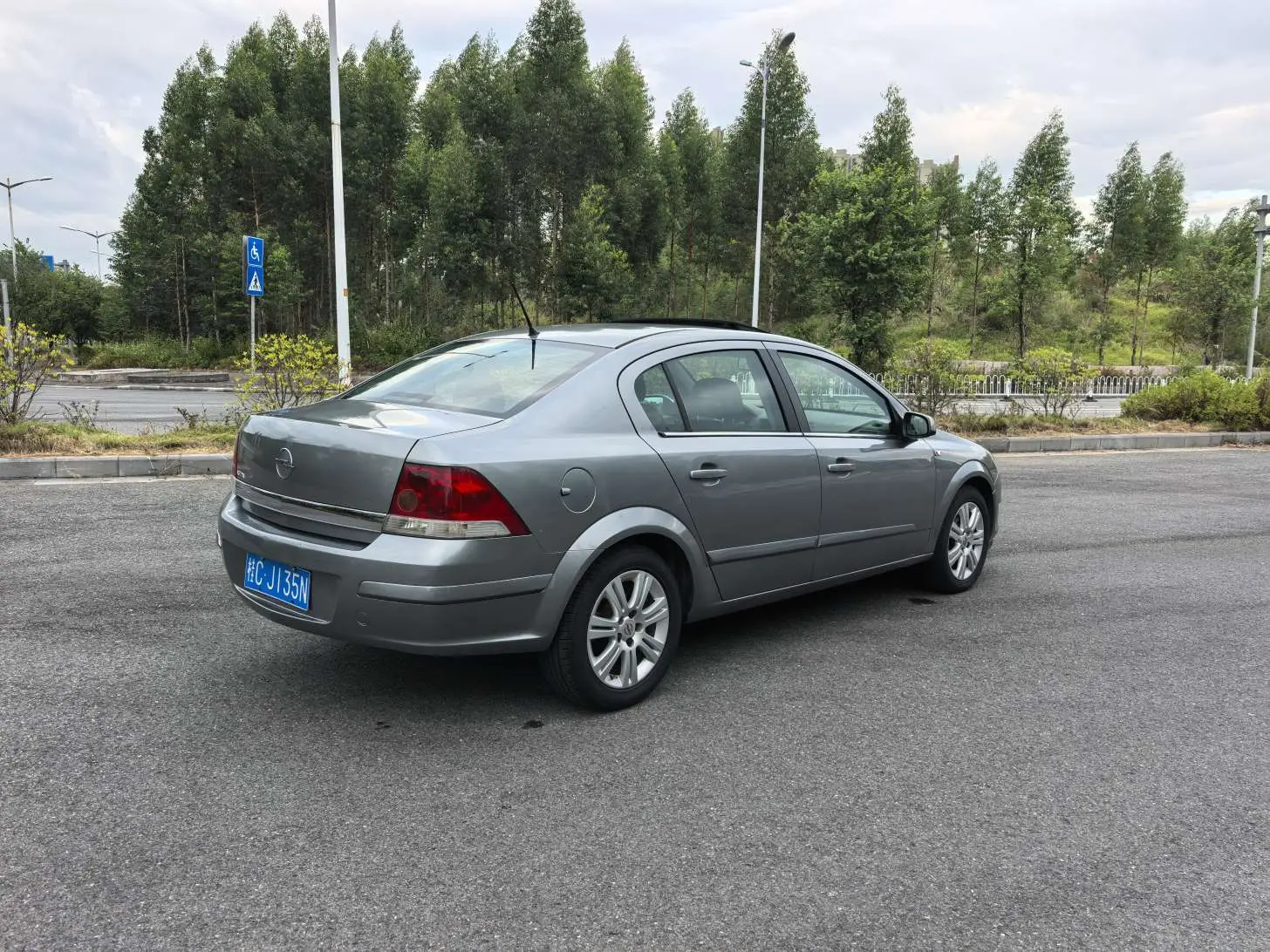 Opel Astra  из Китая