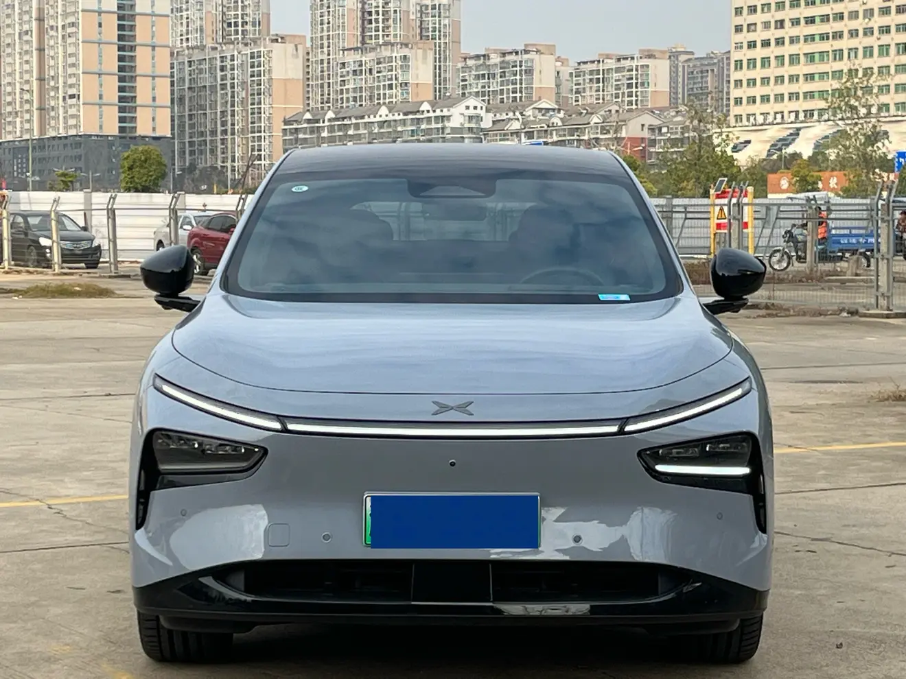 Xpeng G7  из Китая