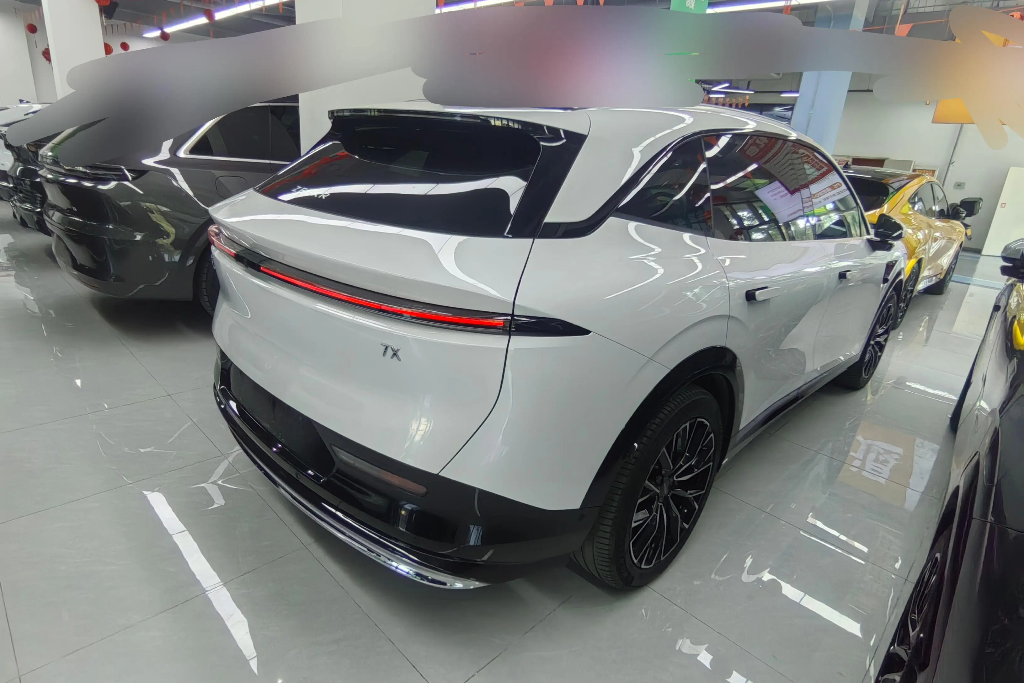 ZEEKR 7X  из Китая