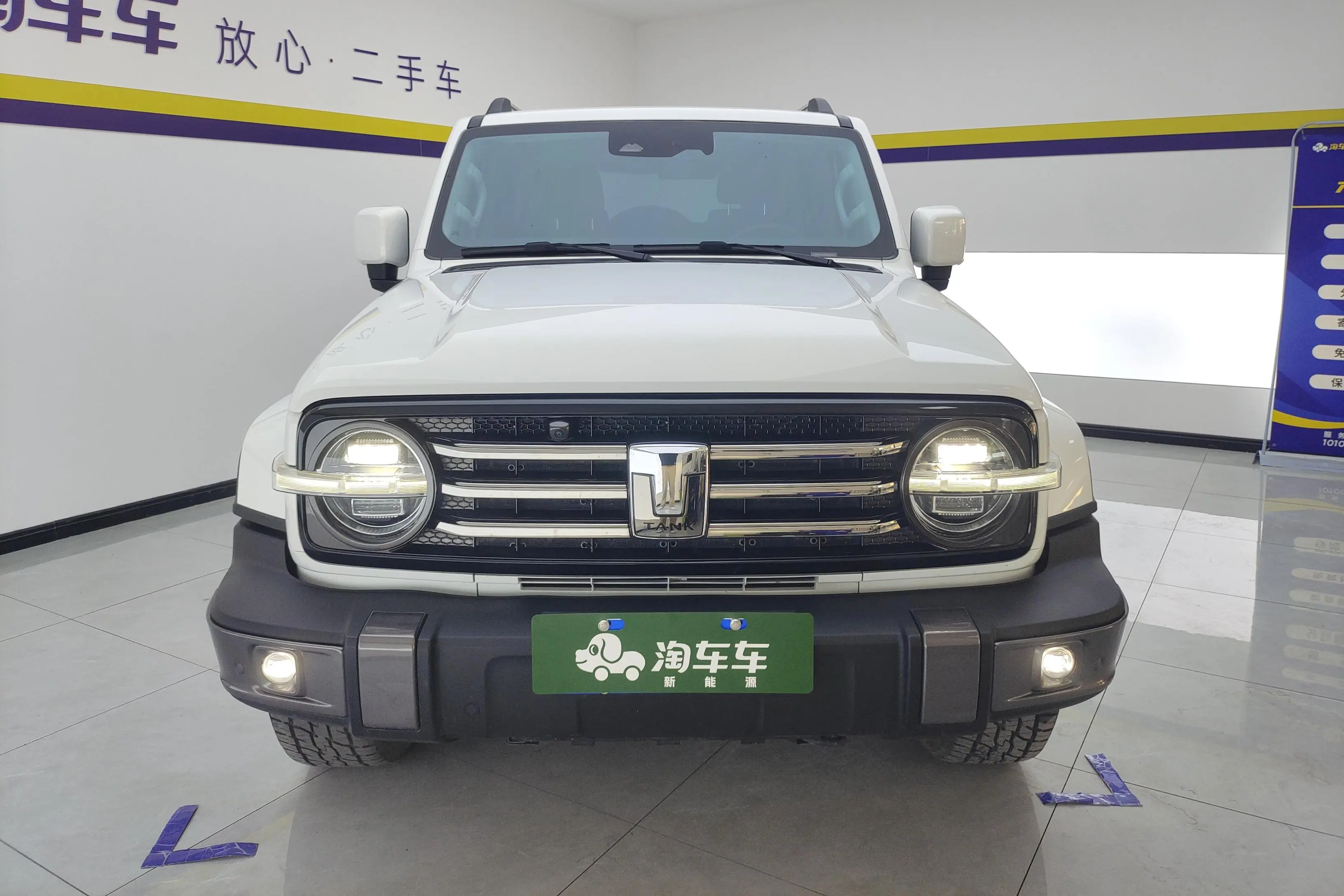 Tank 300  из Китая