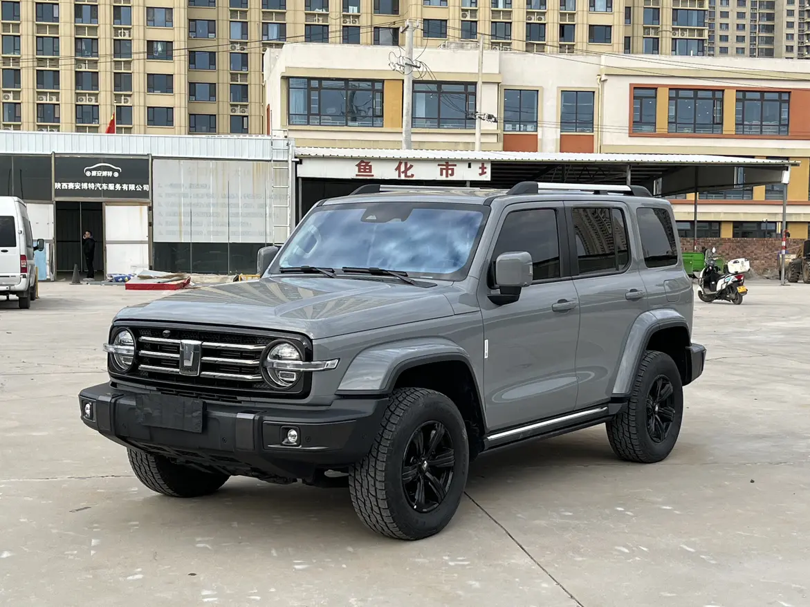 Tank 300  из Китая