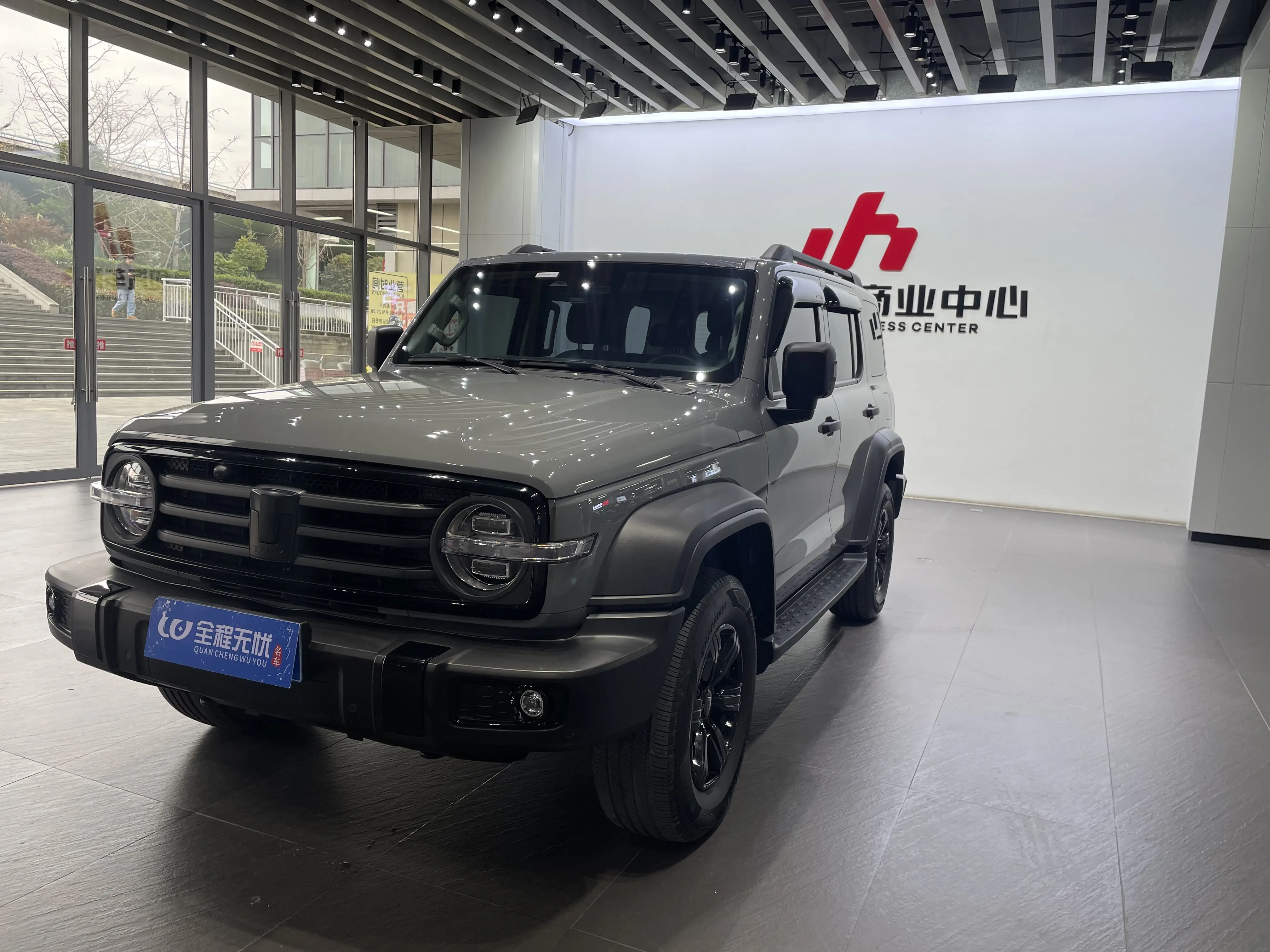 Tank 300  из Китая