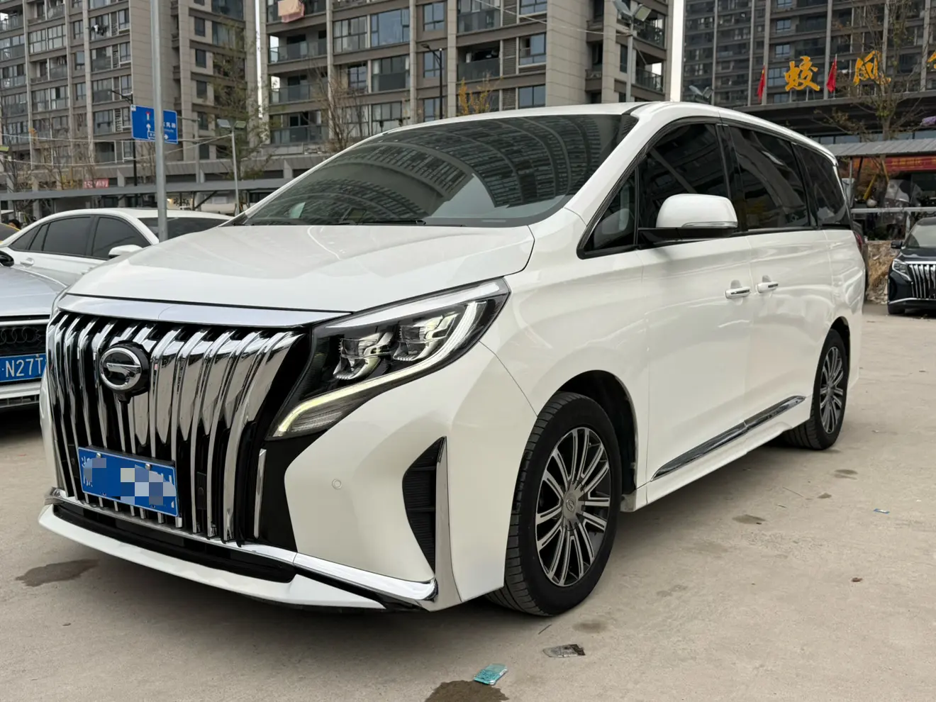 GAC Trumpchi M8  из Китая