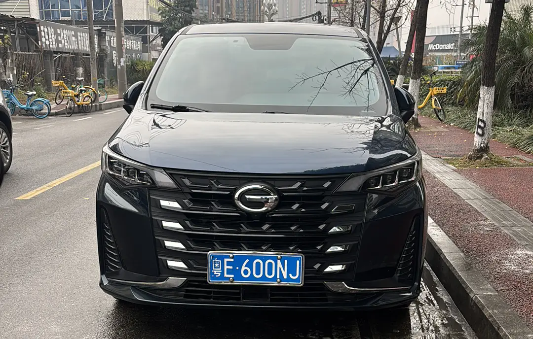 GAC Trumpchi M6  из Китая