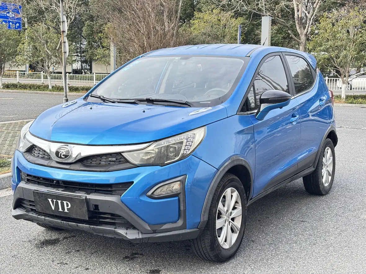 BYD Yuan  из Китая