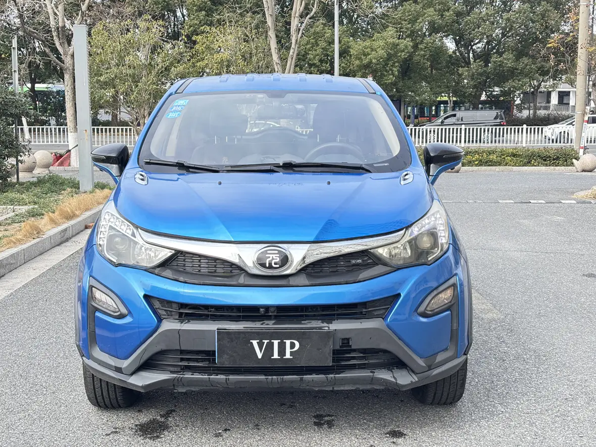 BYD Yuan  из Китая