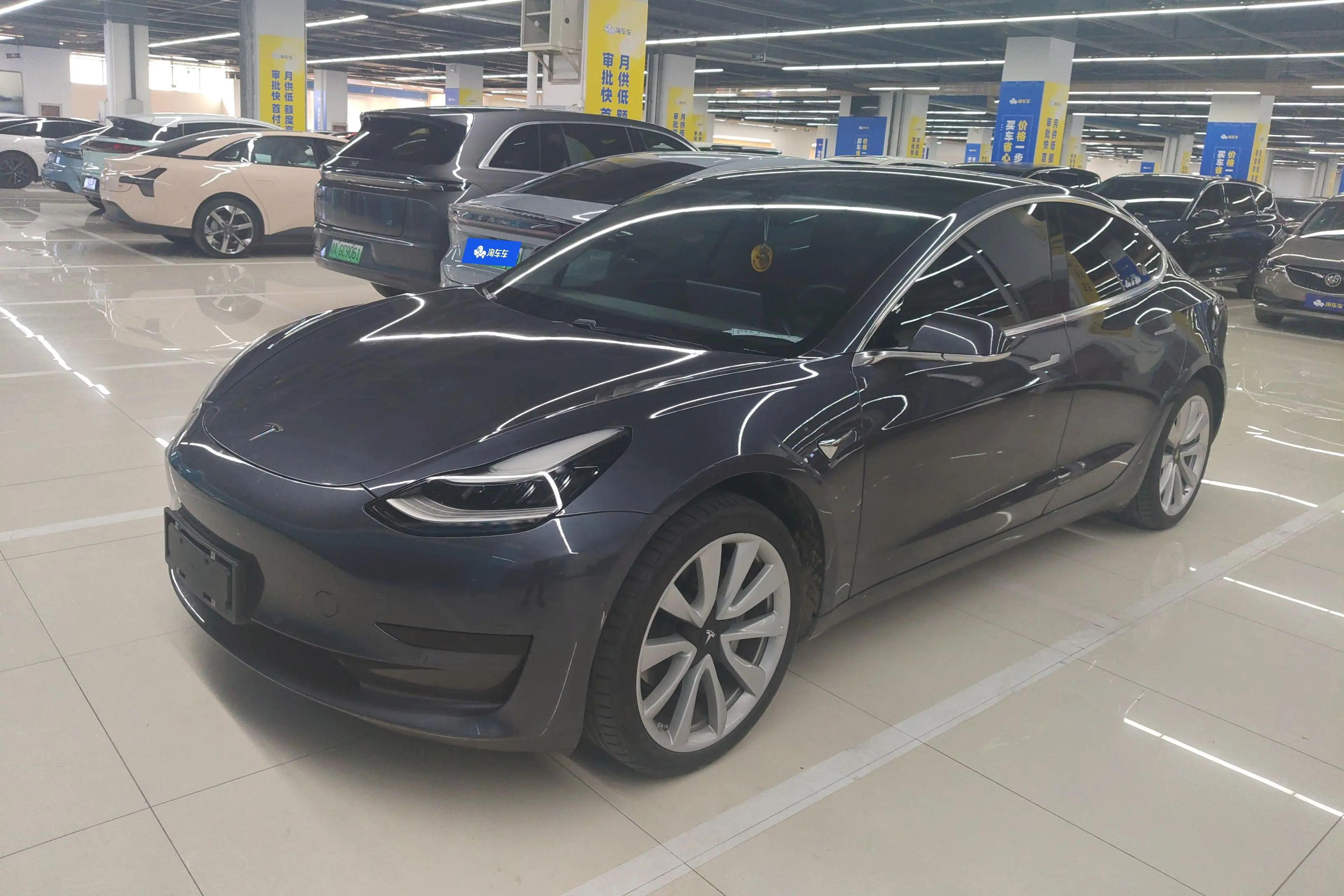 Tesla Model 3  из Китая